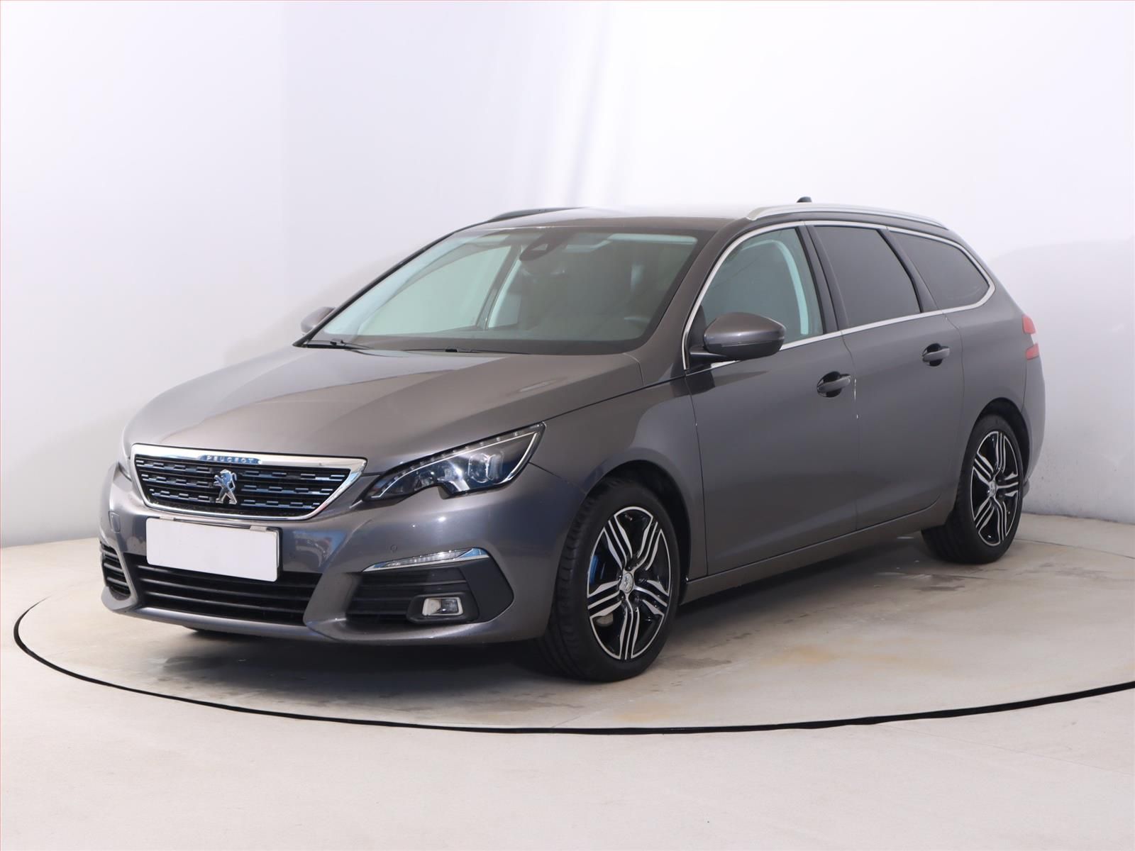 Peugeot 308, 1.6 BlueHDi - fotka 2