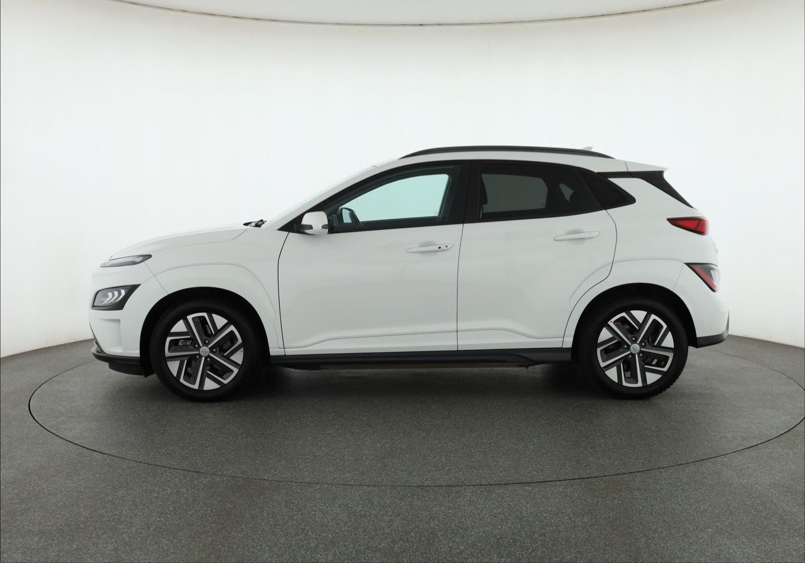 Hyundai Kona, Electric 64 kWh, Záruka - fotka 3