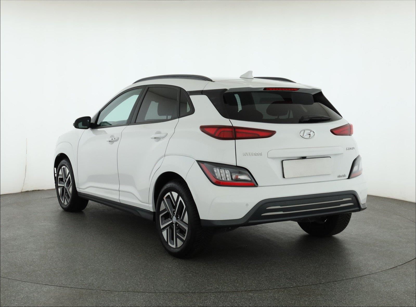 Hyundai Kona, Electric 64 kWh, Záruka - fotka 4