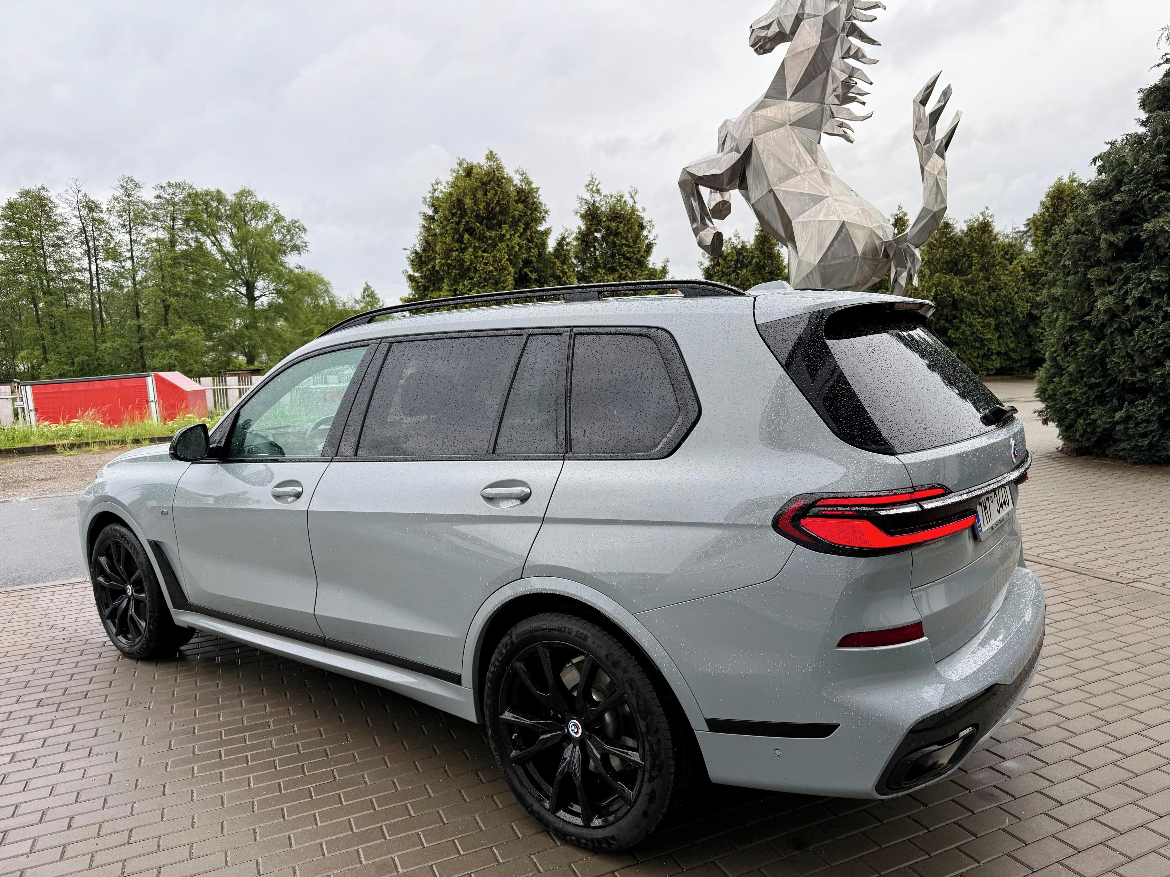 BMW X7, 1. majitel, bezvadný stav, PPF - fotka 2
