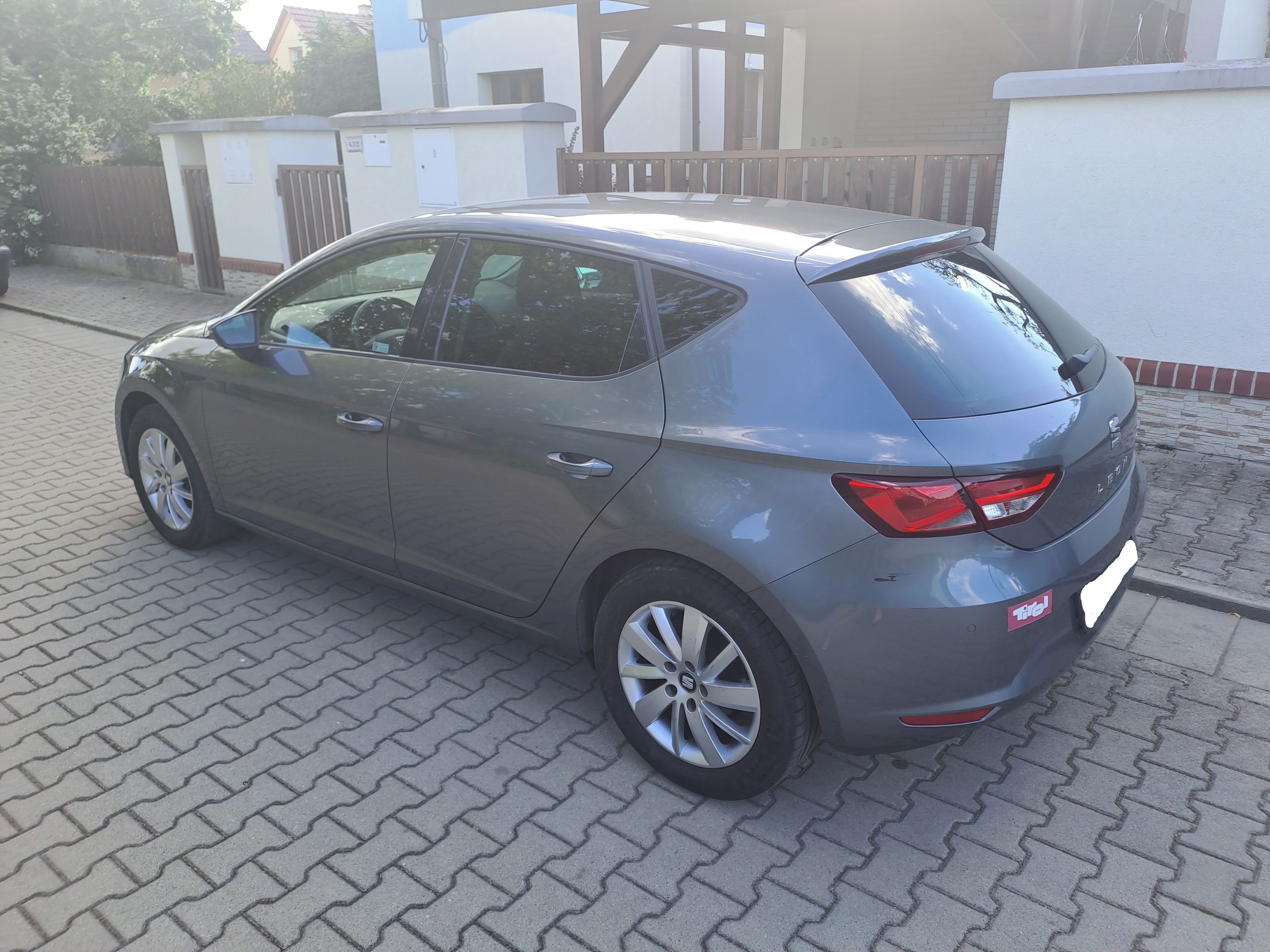 Seat Leon, 1.2 TSi aut. klima, ser. kniha - fotka 5