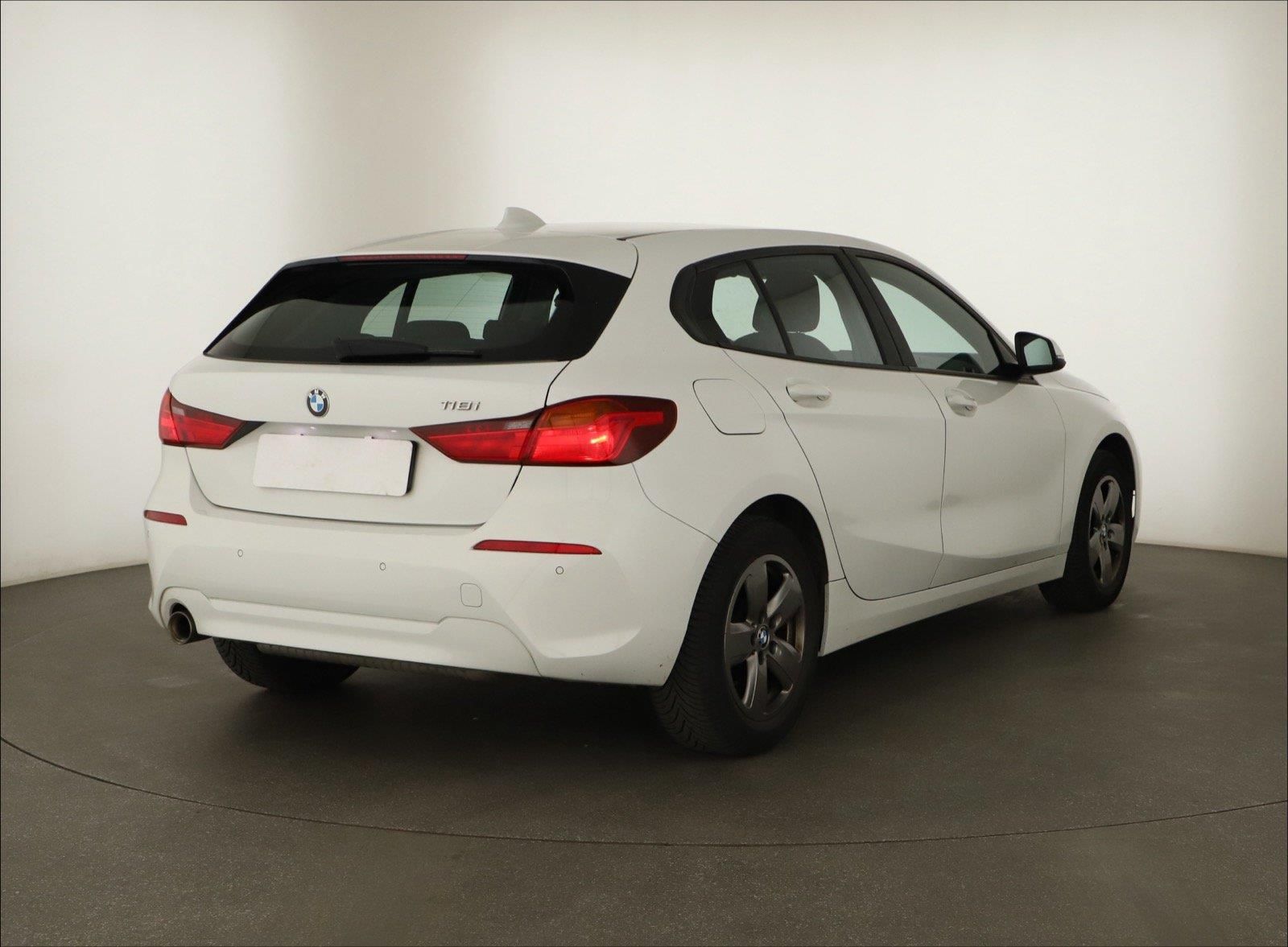 BMW Řada 1, 118i, ČR,1.maj, Serv.kniha - fotka 5