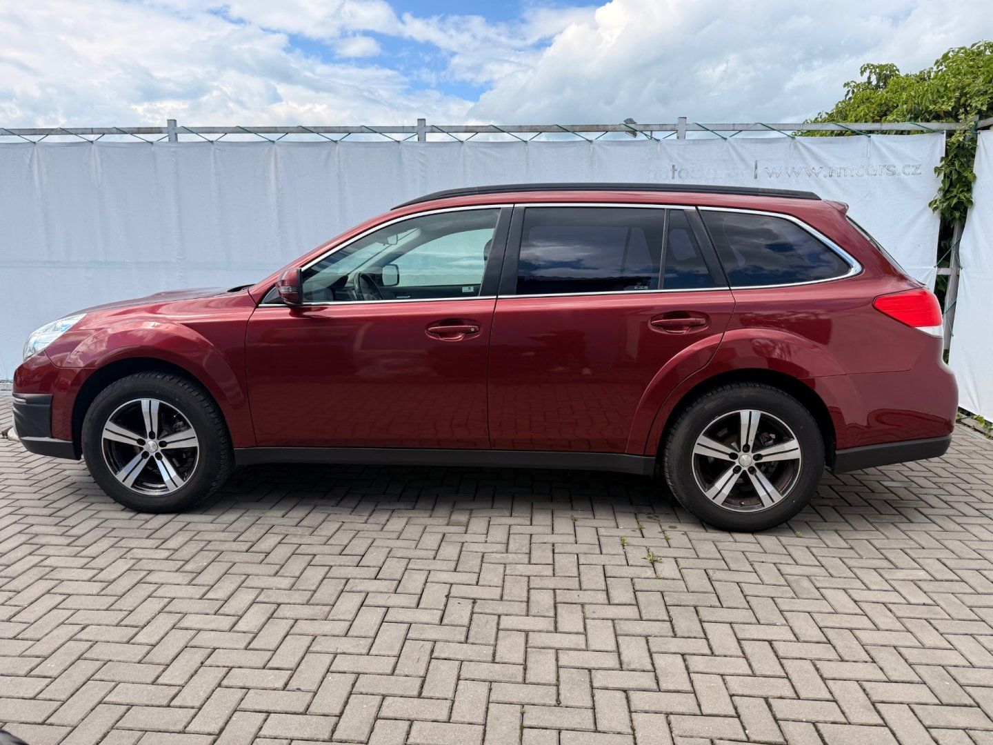 Subaru Outback, 2.0D 110kW*4x4*ČR*TZ*KAMERA* - fotka 3