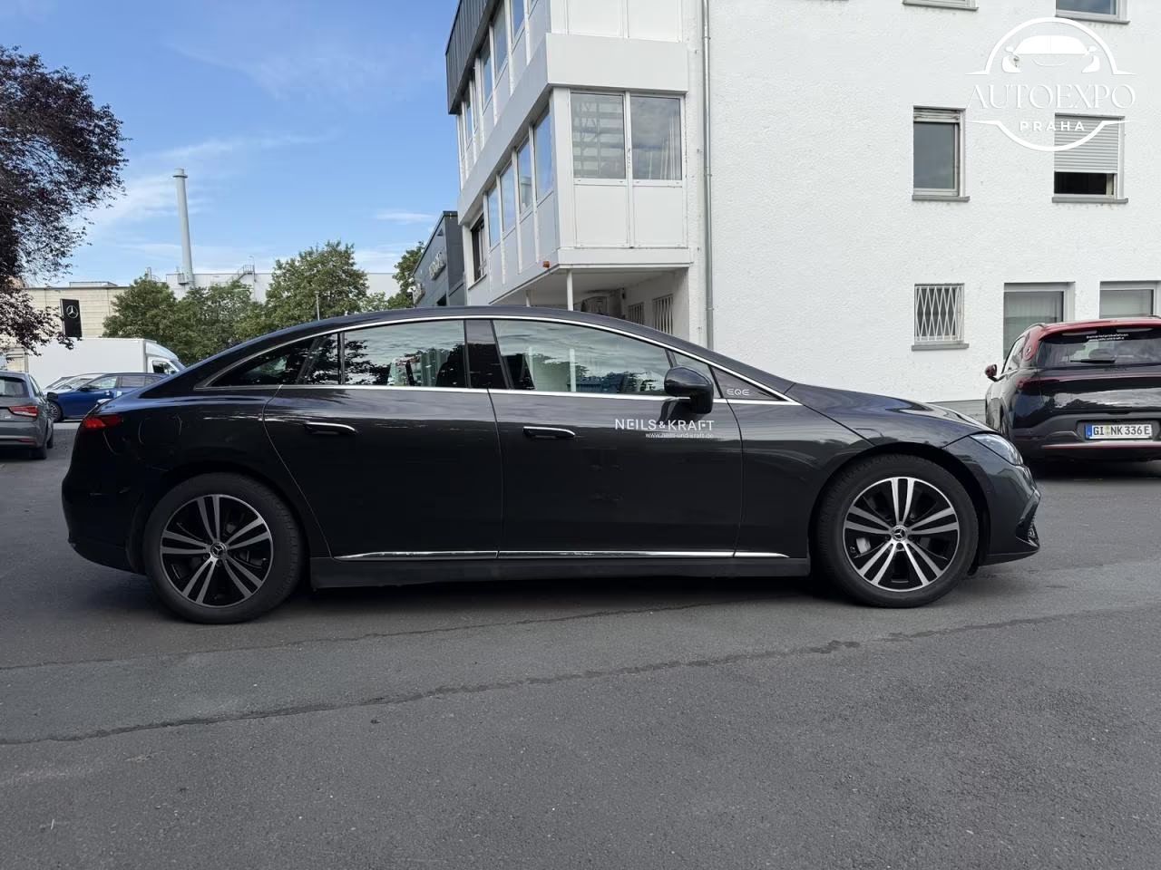 Mercedes-Benz EQE, 300 AMBIENTE+DISTRONIC - fotka 4