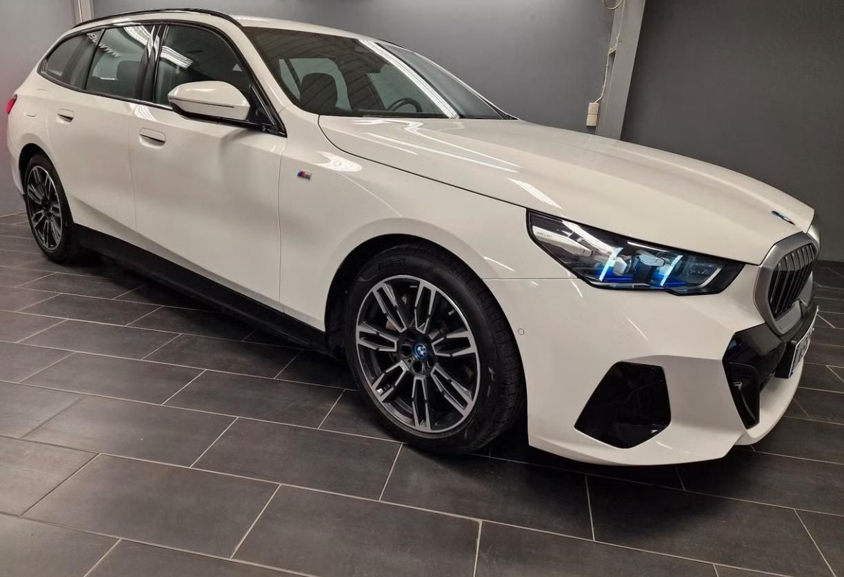 BMW i5, eDrive40 Touring M Kamera Taž. - fotka 2
