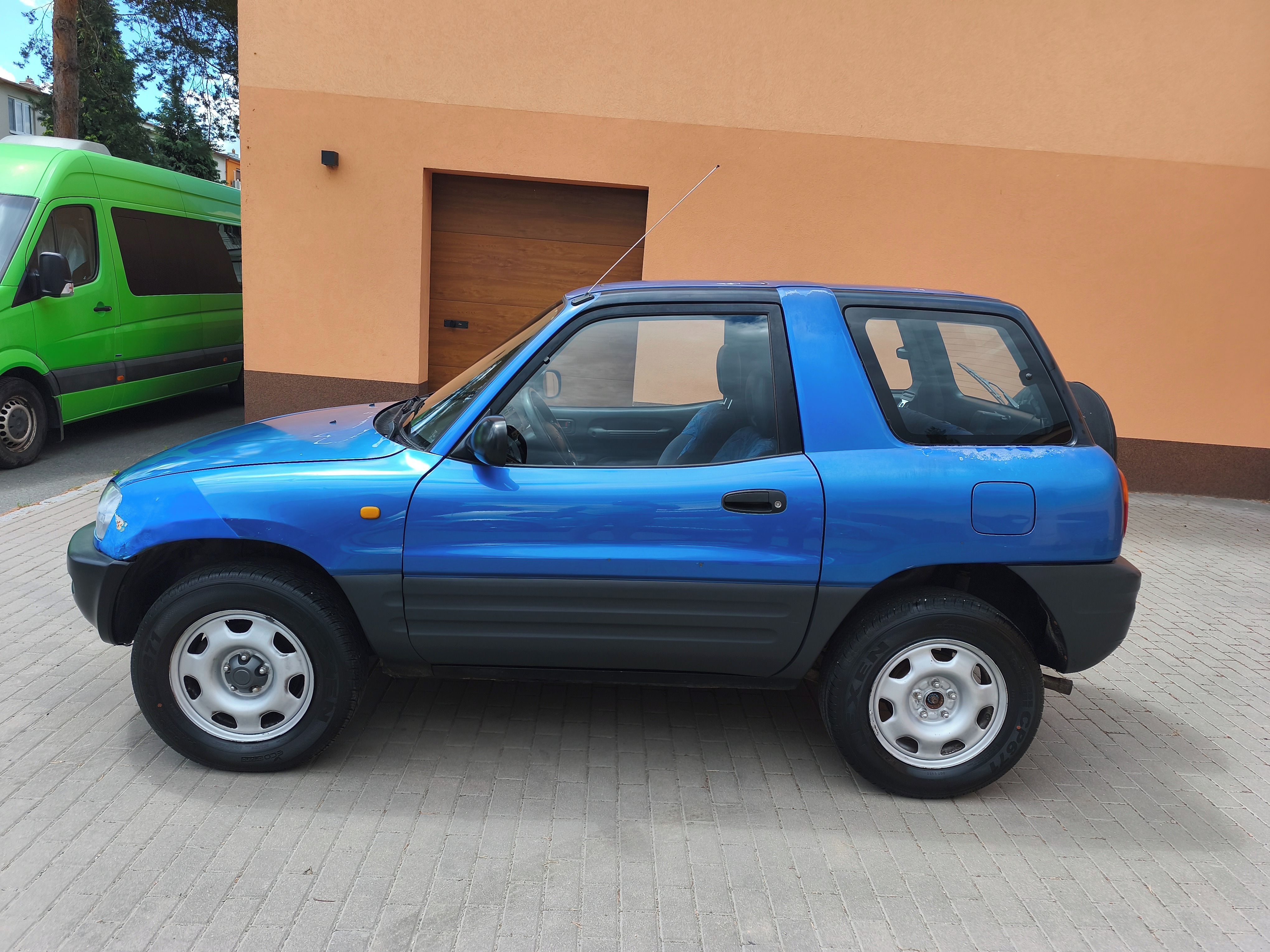 Toyota Rav4, 2.0i 94 kW, KLIMA, BEZ KOROZE - fotka 3