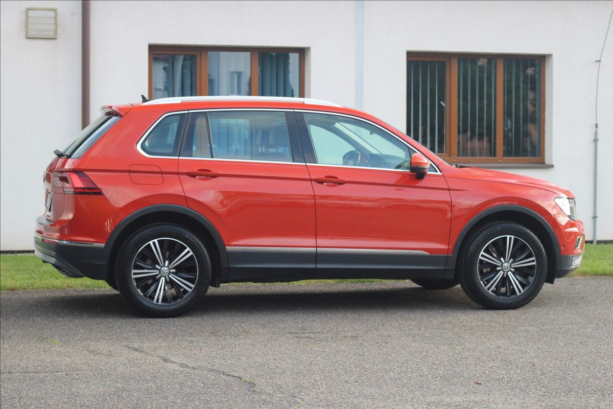 Volkswagen Tiguan, 2,0   DSG 4Motion OFFROAD ZÁRU - fotka 4