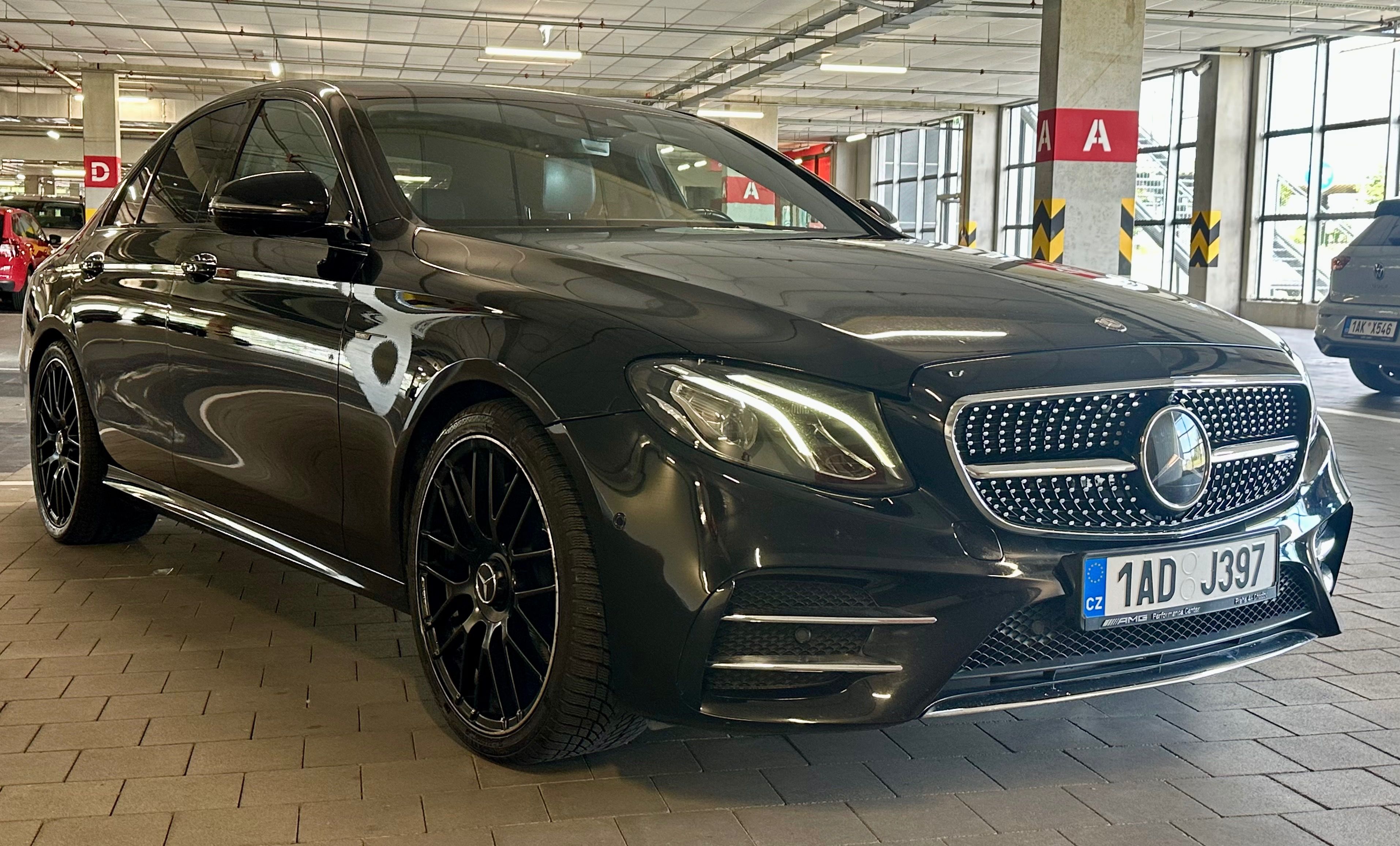 Mercedes-Benz Třídy E, E200 E53 AMG paket - fotka 2