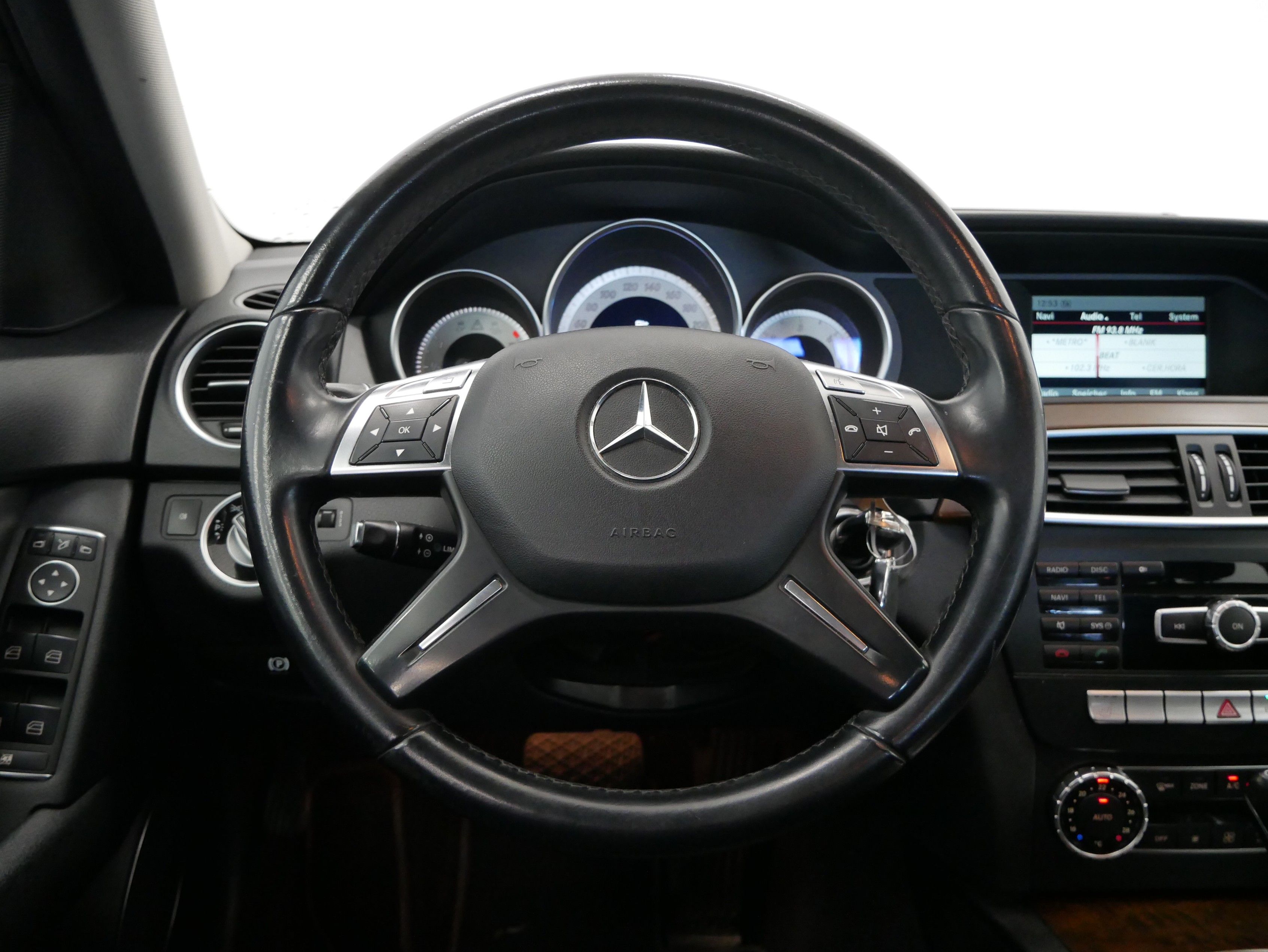 Mercedes-Benz Třídy C, 200 T-CDI 100 kW Elegance - fotka 6