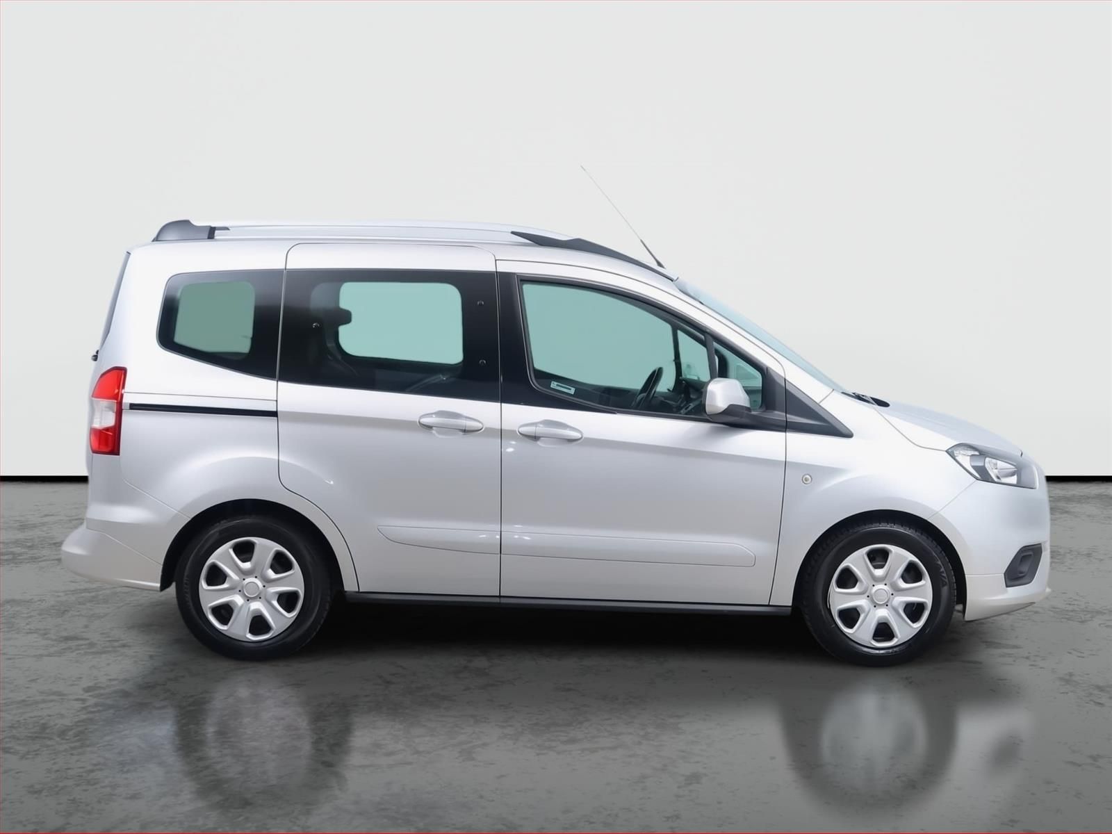 Ford Tourneo Courier, 1.5 TDCI, Trend, 5Míst, Klima - fotka 6