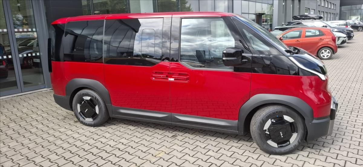 Kia PV5, 4x2 ELITE 71,2 KWH (2026) - fotka 3