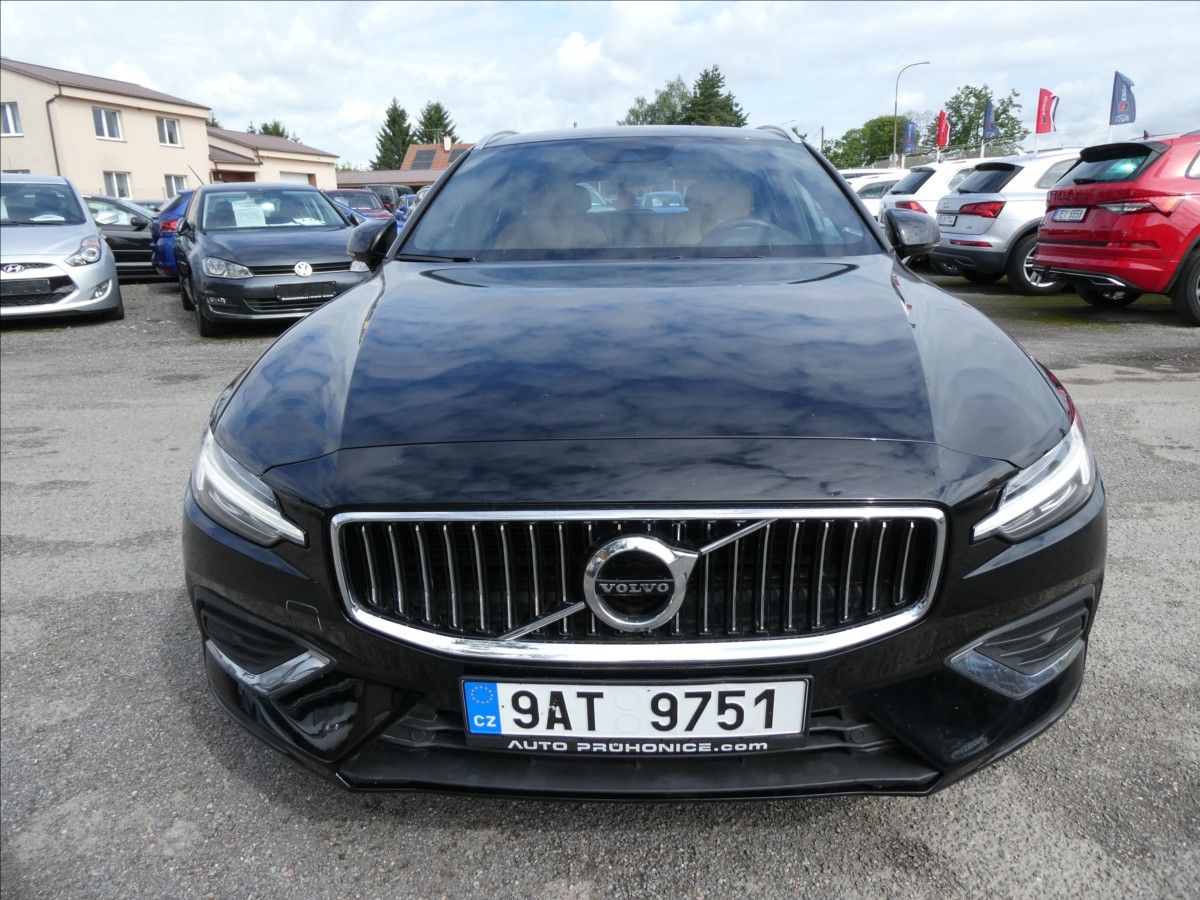 Volvo V60, 2,0 D3 AWD Inscription,DPH,ČR - fotka 2