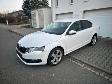 1.6tdi, ČR, LED, vyhřev