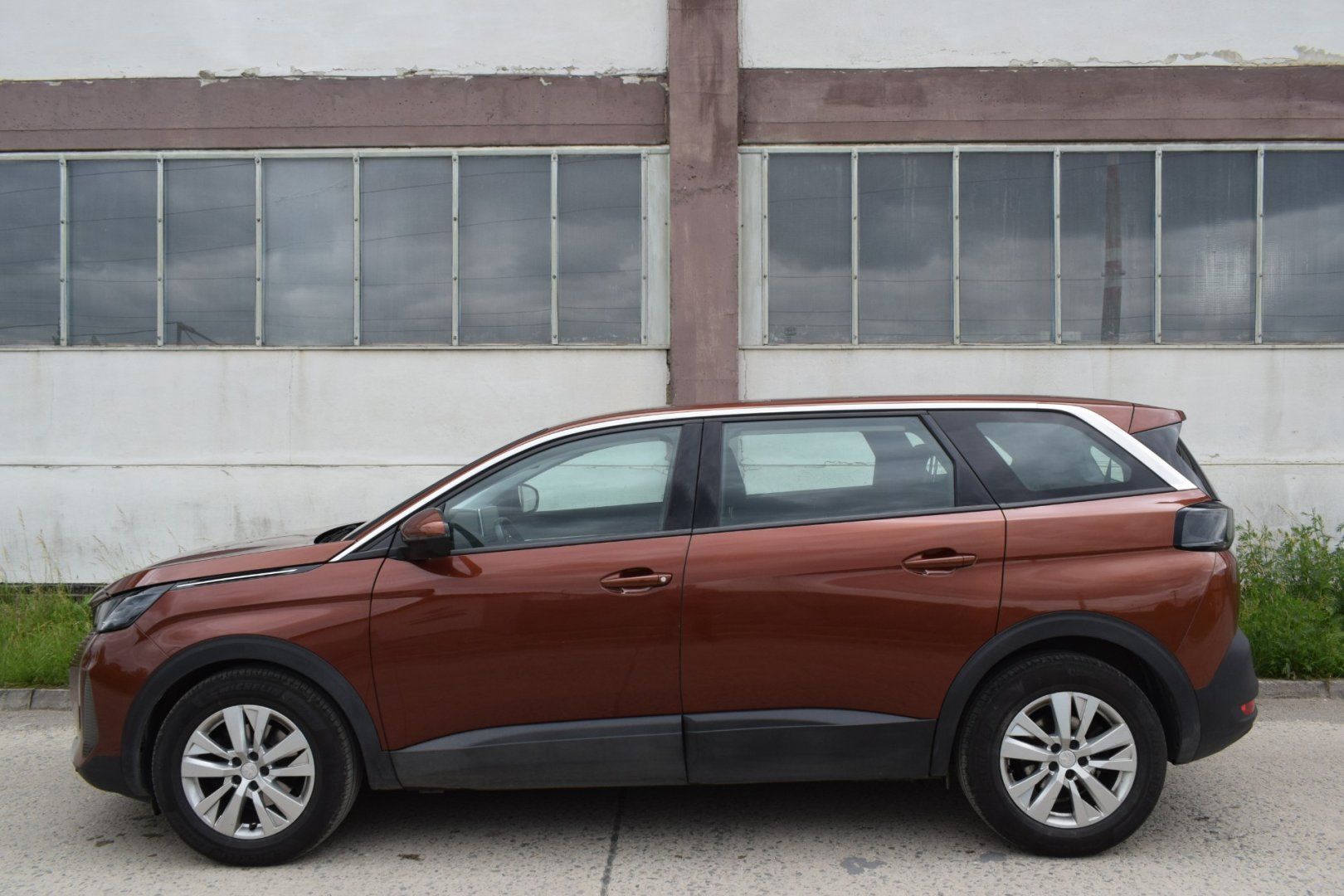 Peugeot 5008, 1. majitel,serviska, nový v ČR - fotka 2
