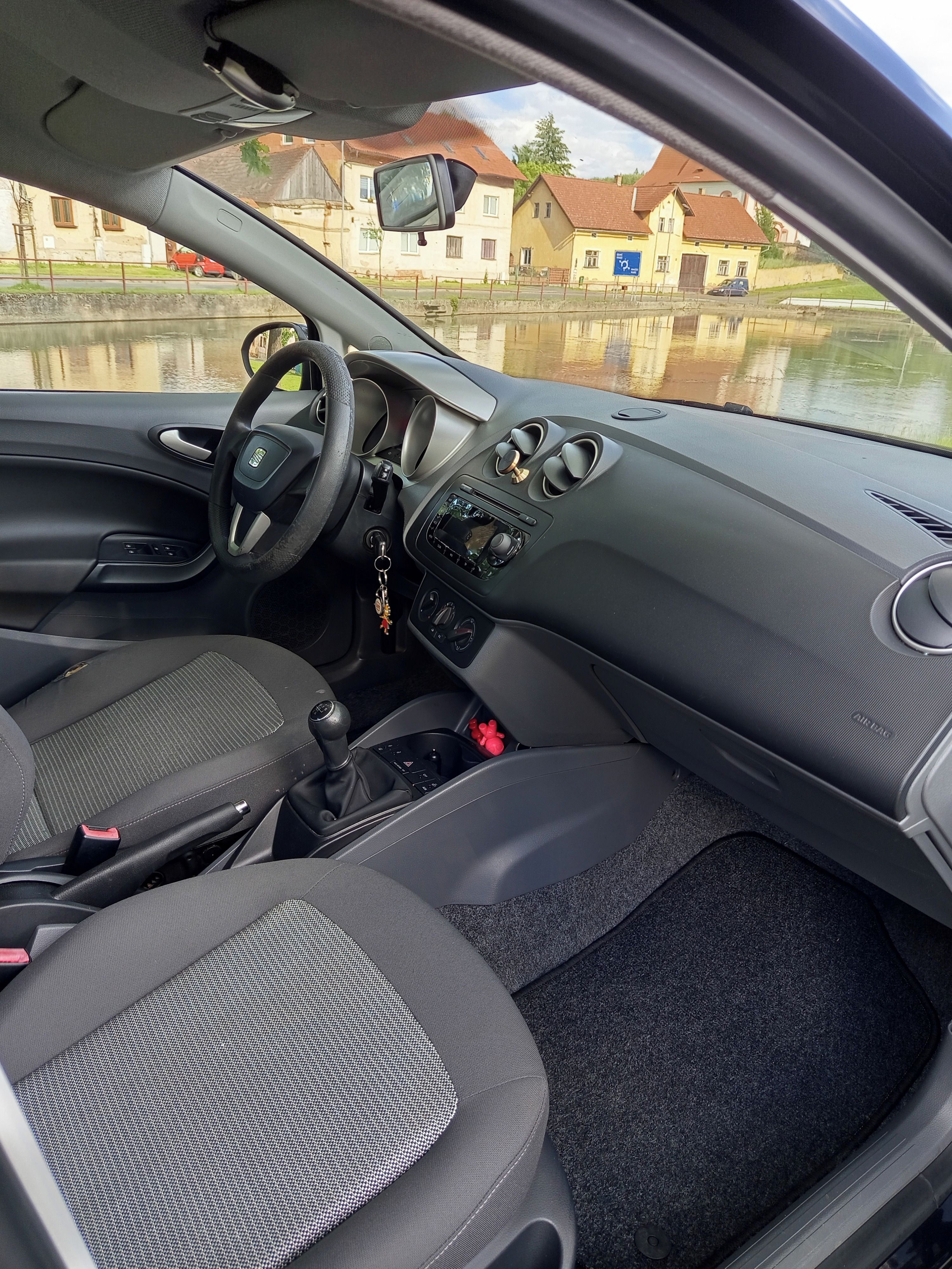 Seat Ibiza, 1.4 63kw, 2009 - fotka 6