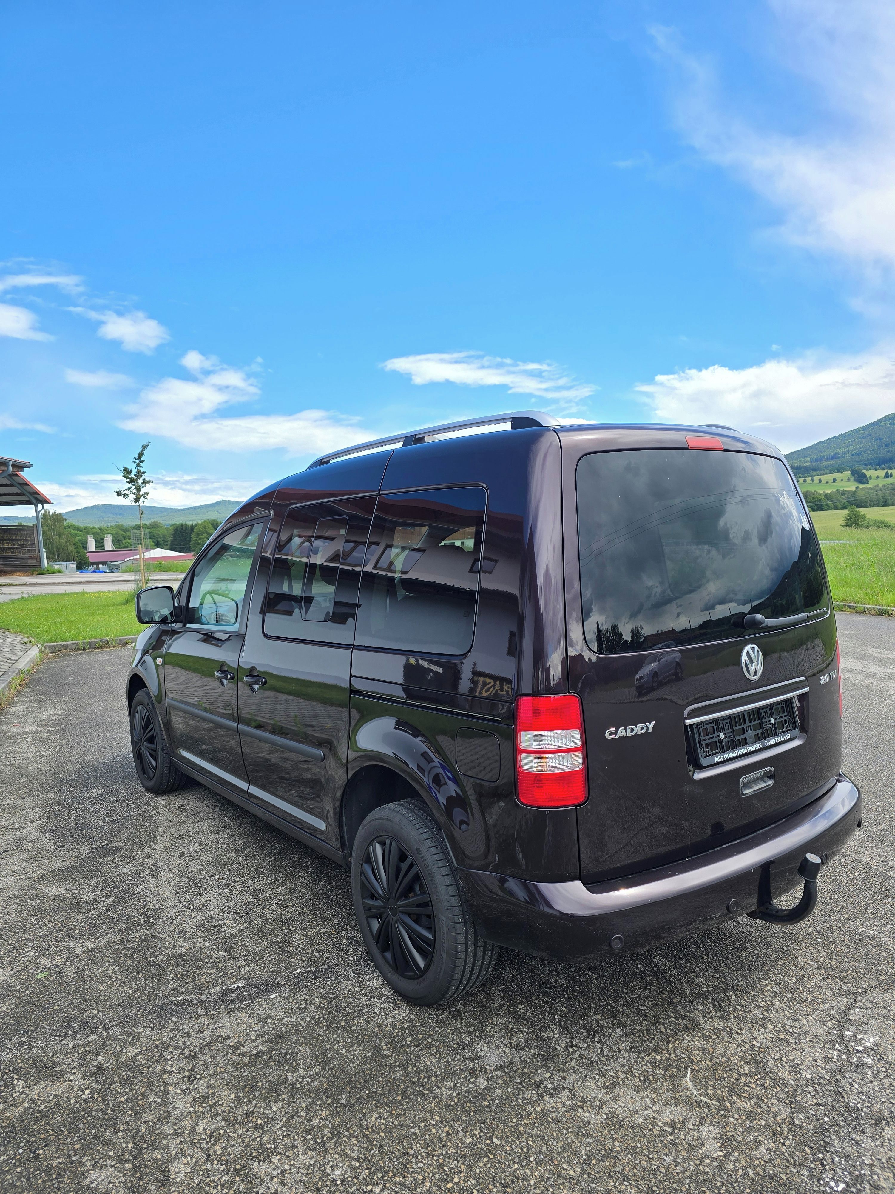 Volkswagen Caddy, 2.0 TDI Highline DSG, NAVI - fotka 5