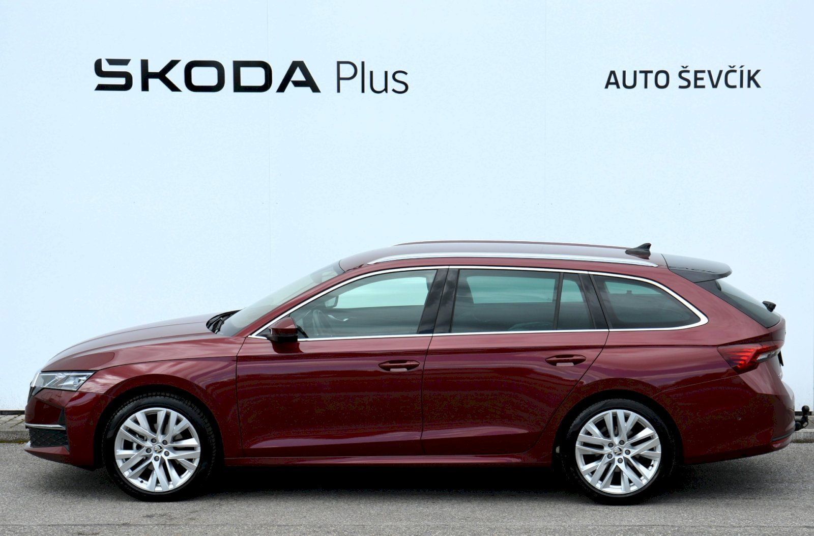 Škoda Octavia, Combi 2.0 TDI 85 kW Top Select - fotka 3