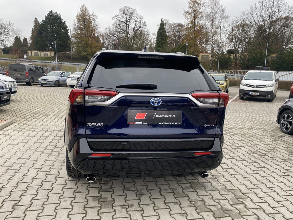 Toyota Rav4, 2.5 Plug-in 185 Selection - fotka 5