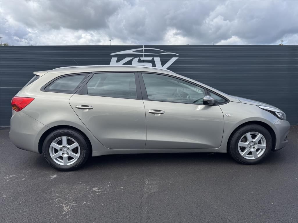 Kia Cee´d, 1,6 - fotka 6