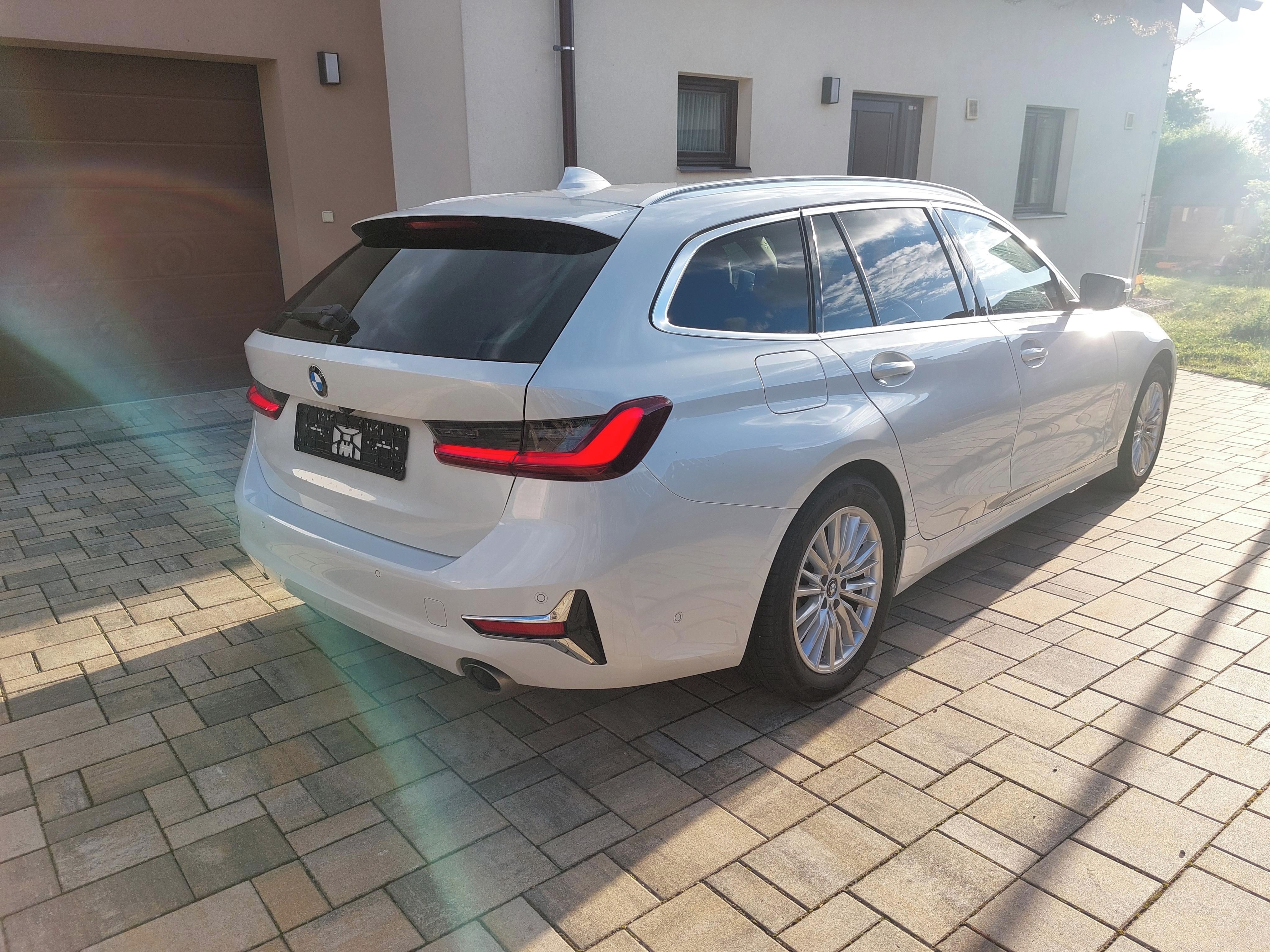 BMW Řada 3, 330d xDrive Luxury line - fotka 6