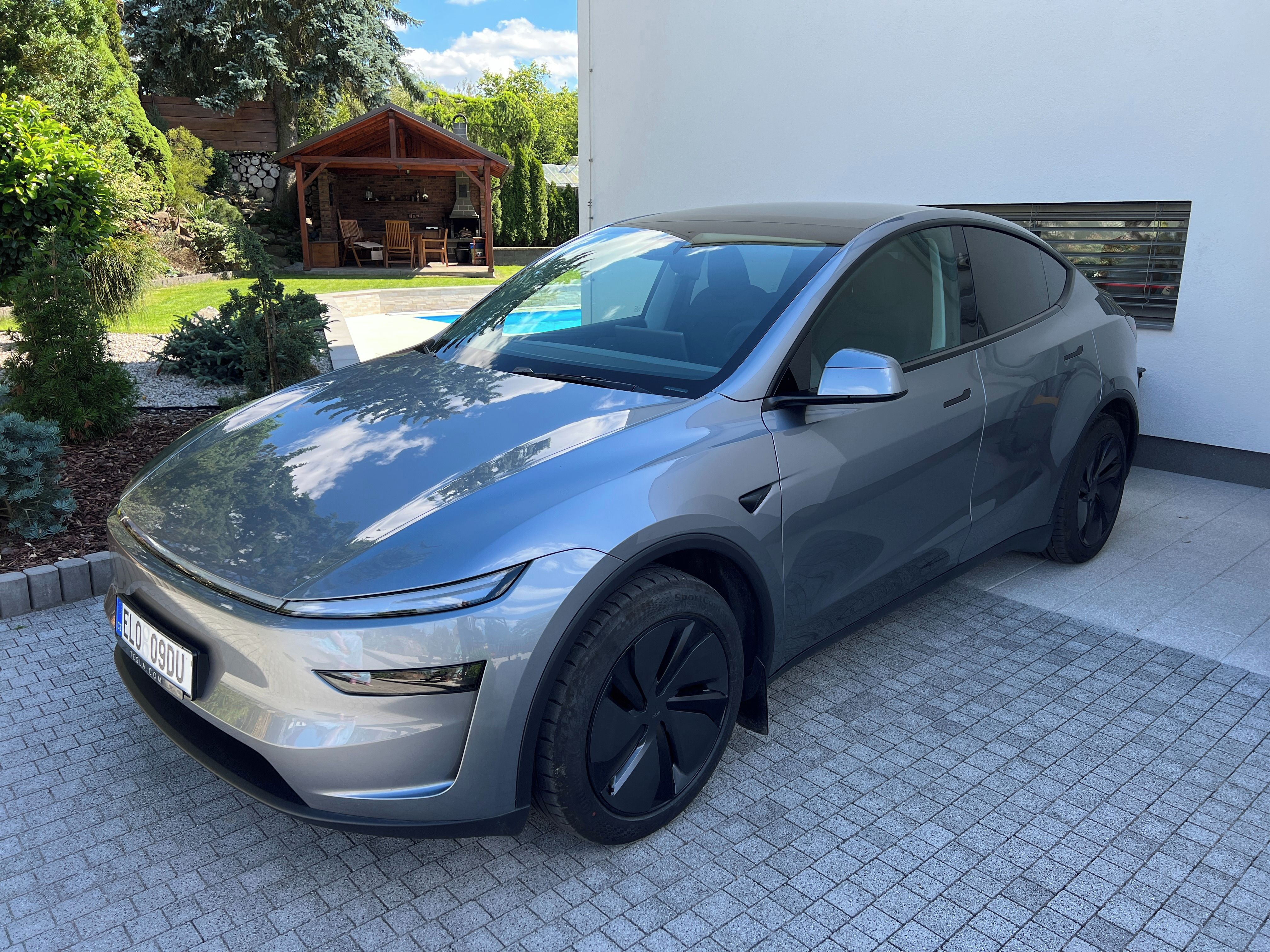 Tesla Model Y - fotka 3
