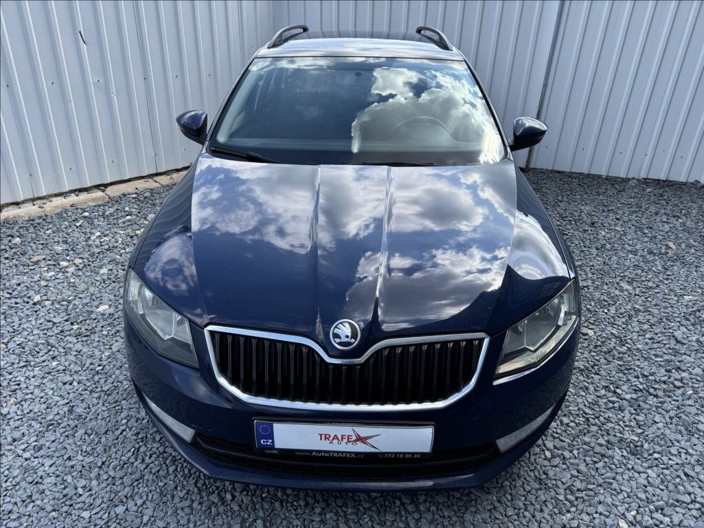 Škoda Octavia, 1,6 TDI 77kW původ ČR - fotka 6