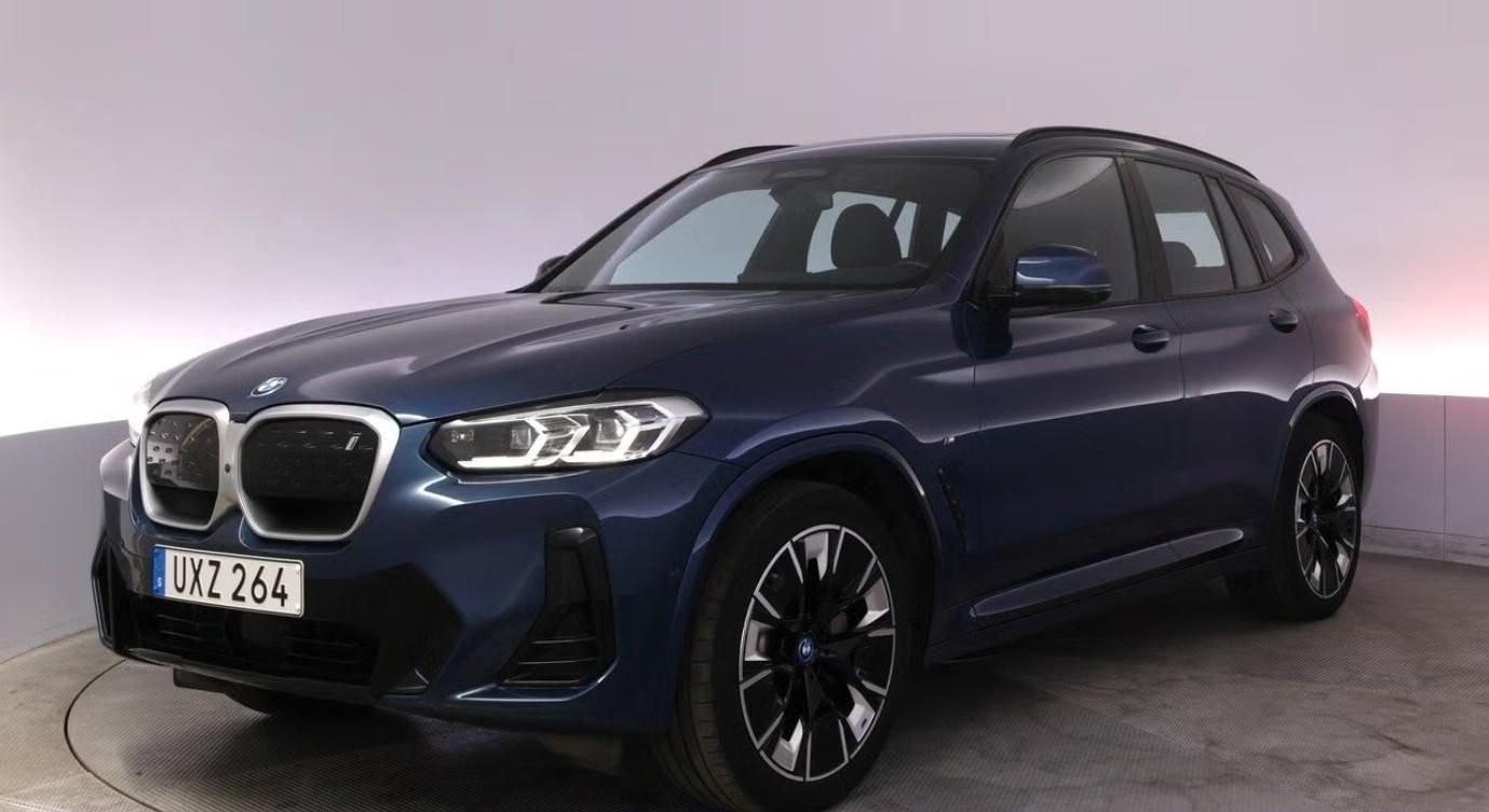 BMW iX3, M SoH 96% HuD 360k Tažné Pano.