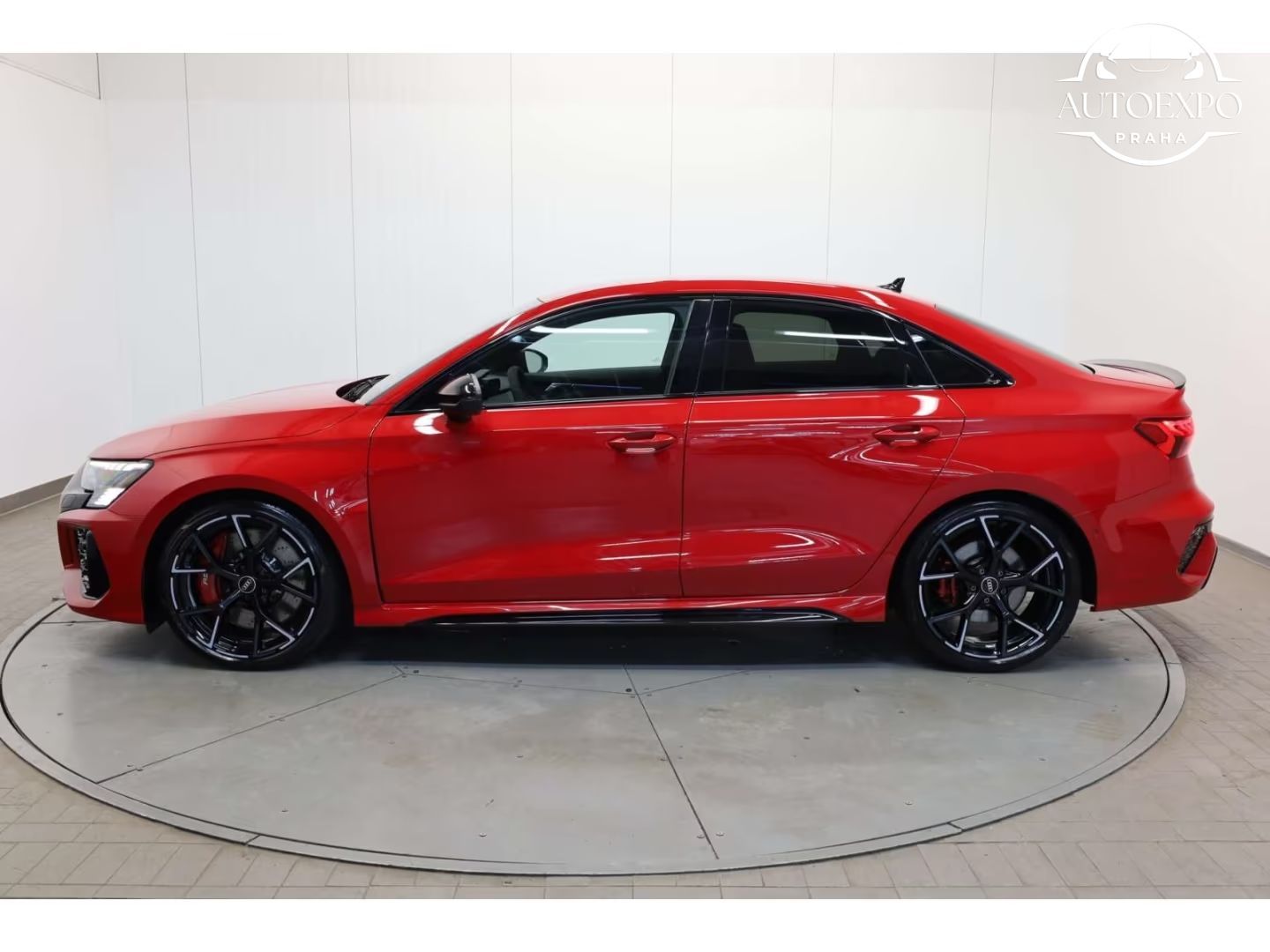 Audi RS3, Limousine TFSI quattro - fotka 4