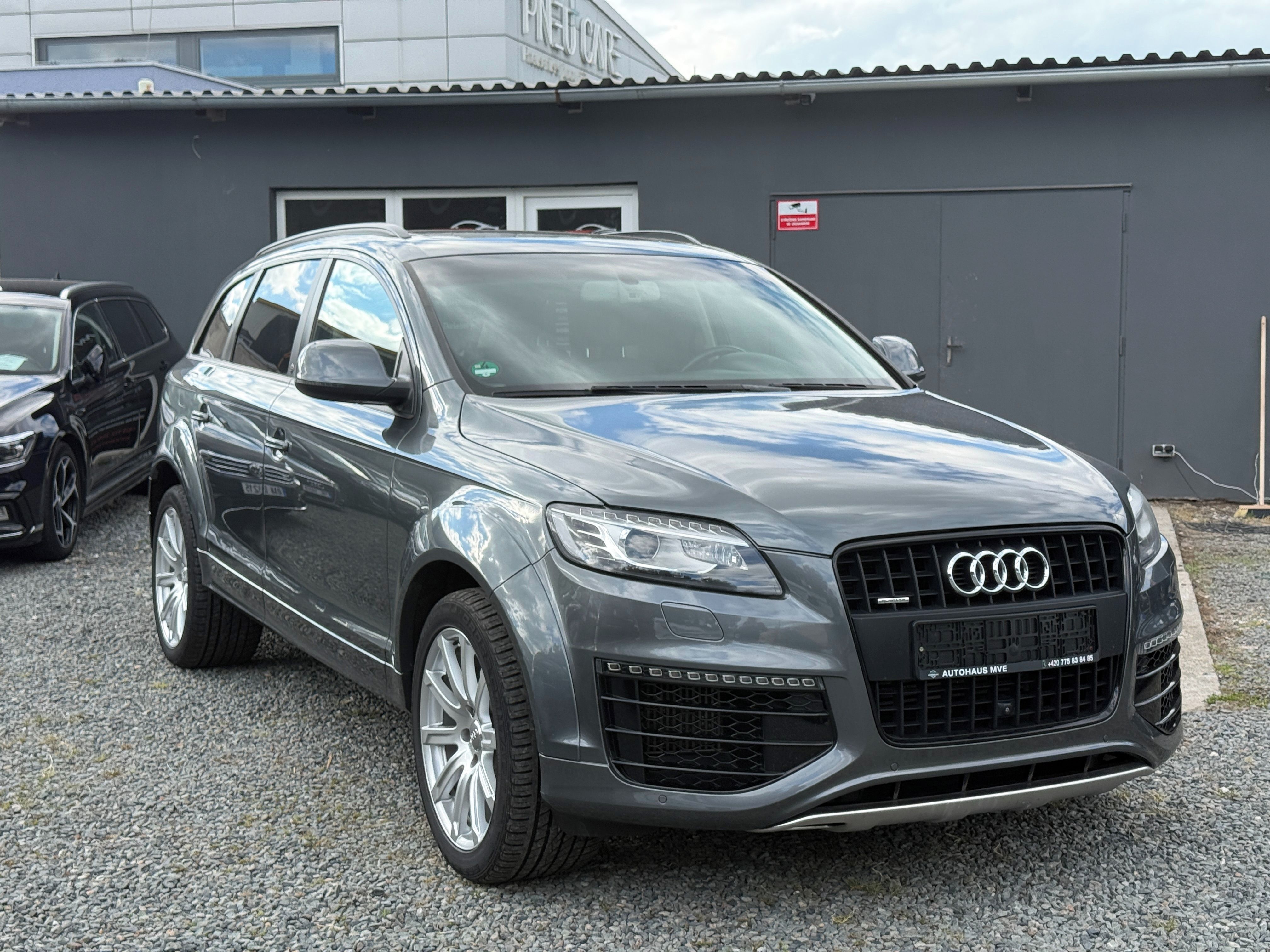 Audi Q7, 4.2 tdi top stav a výbava - fotka 3