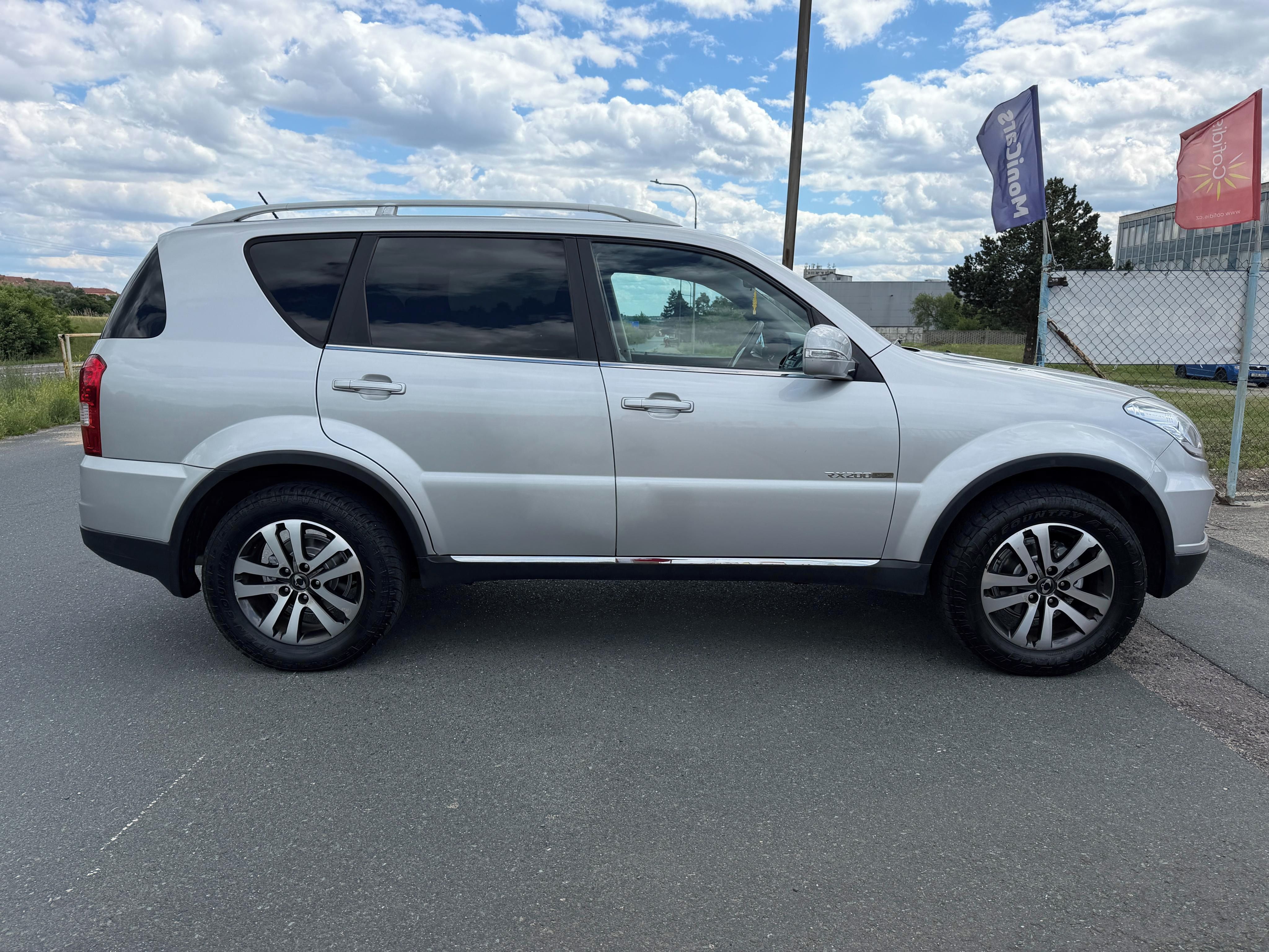 SsangYong Rexton, 2.0 XDi 114kW 7 MÍST, TAŽNÉ - fotka 4