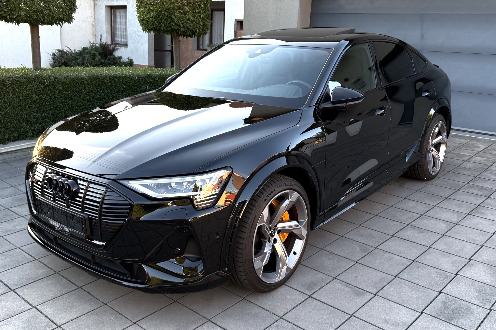Audi e-tron, 370kw Sportback TOP STAV!