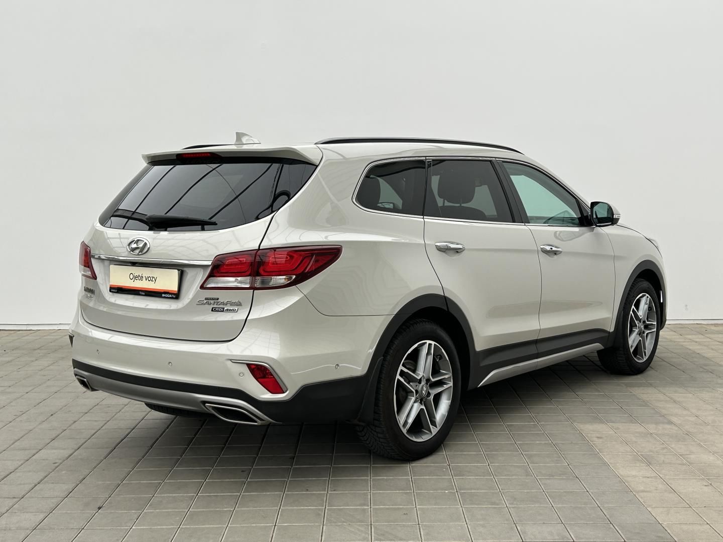 Hyundai Grand Santa Fe, 2.2CRDI 147kW 4x4 - fotka 2