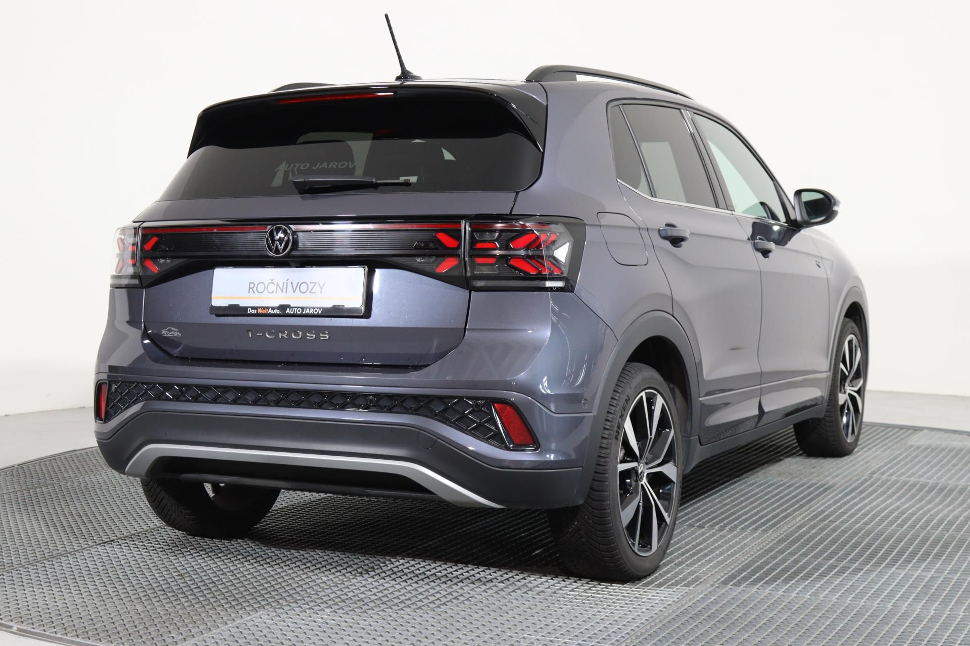 Volkswagen T-Cross, R-Line People 1.0TSI 85 kW DSG - fotka 2