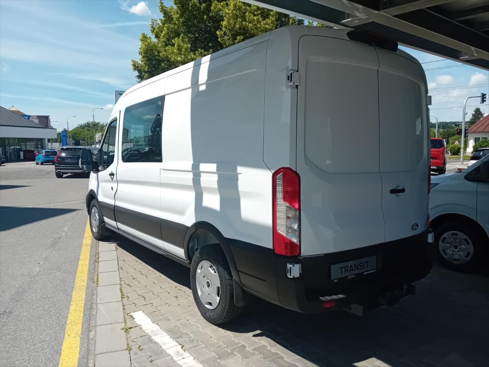 Ford Transit, 2,0 EcoBlue 96 kW/130 k  DCIV - fotka 3