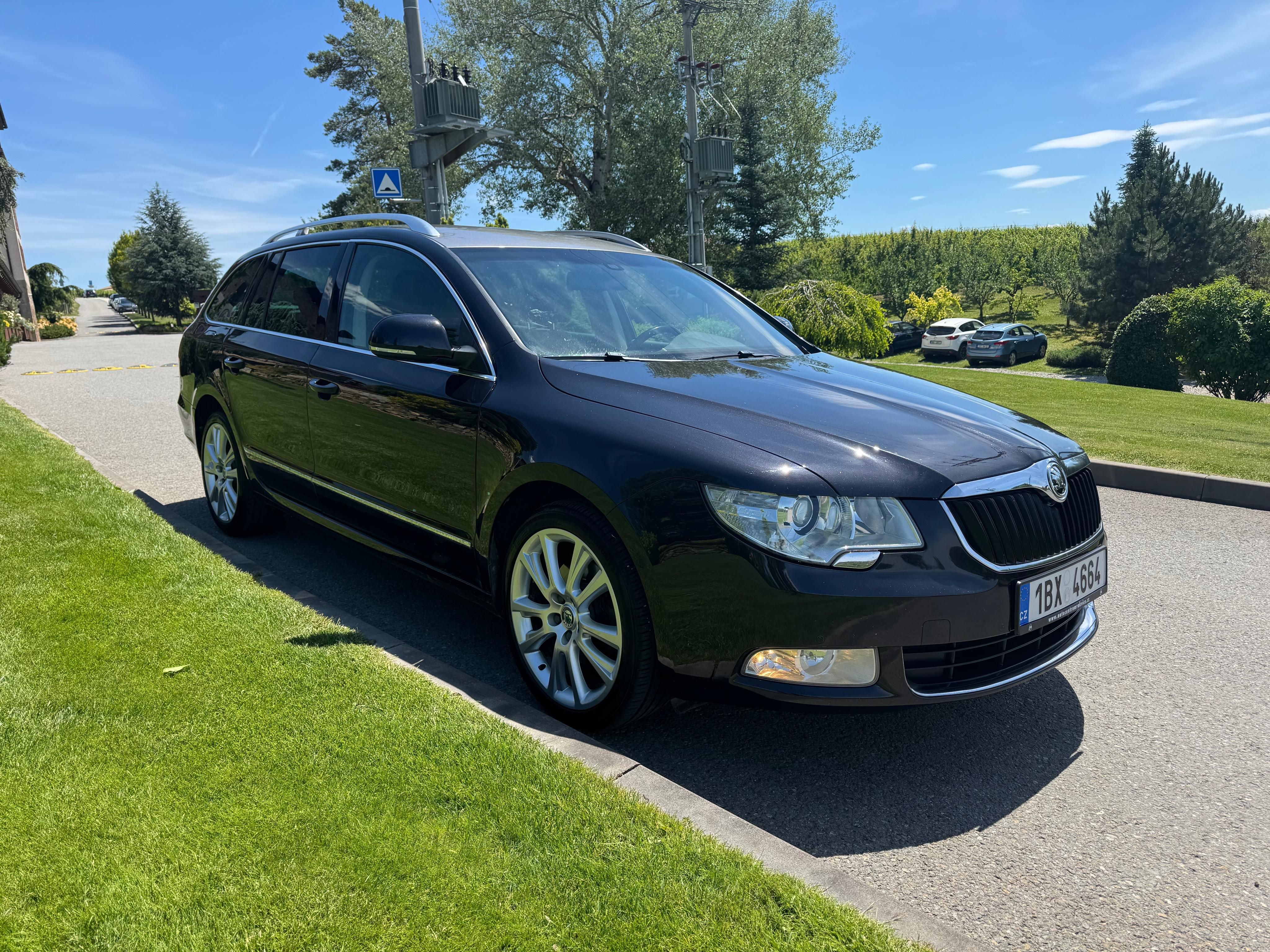 Škoda Superb, 2.0TDi 125KW DSG ČR SER. - fotka 3