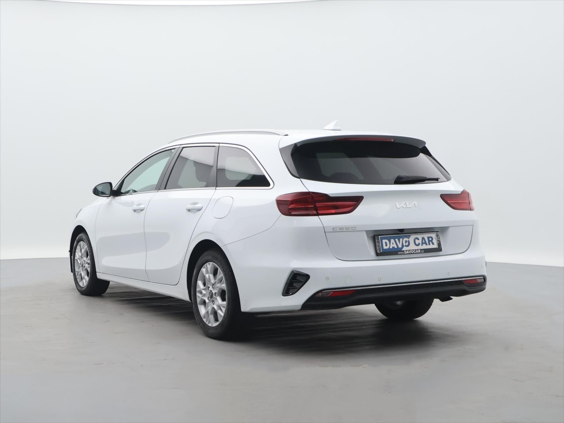 Kia Cee´d, 1,5 T-GDI 117 kW TOP Aut. DPH - fotka 5