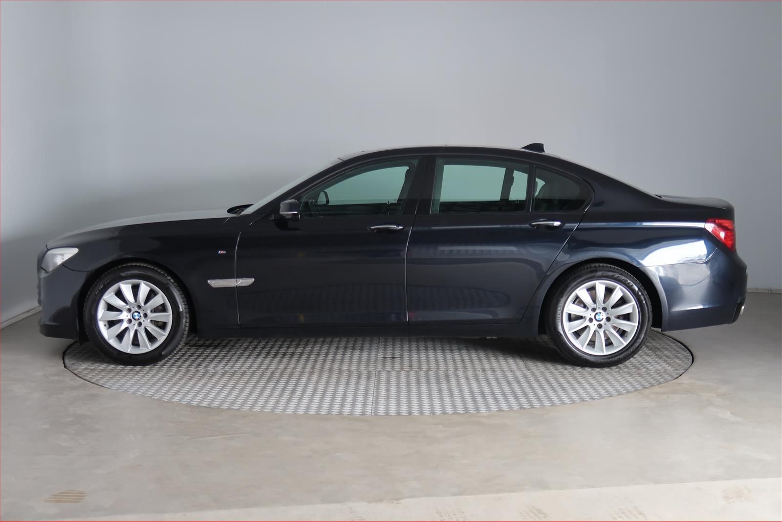 BMW Řada 7, 730d, Automat, Kůže - fotka 3