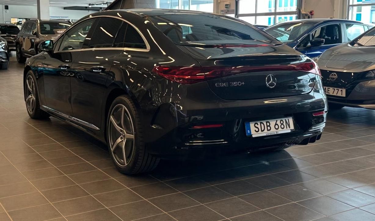 Mercedes-Benz EQE, 350+ AMG Kamera Pano. Bílý in. - fotka 5