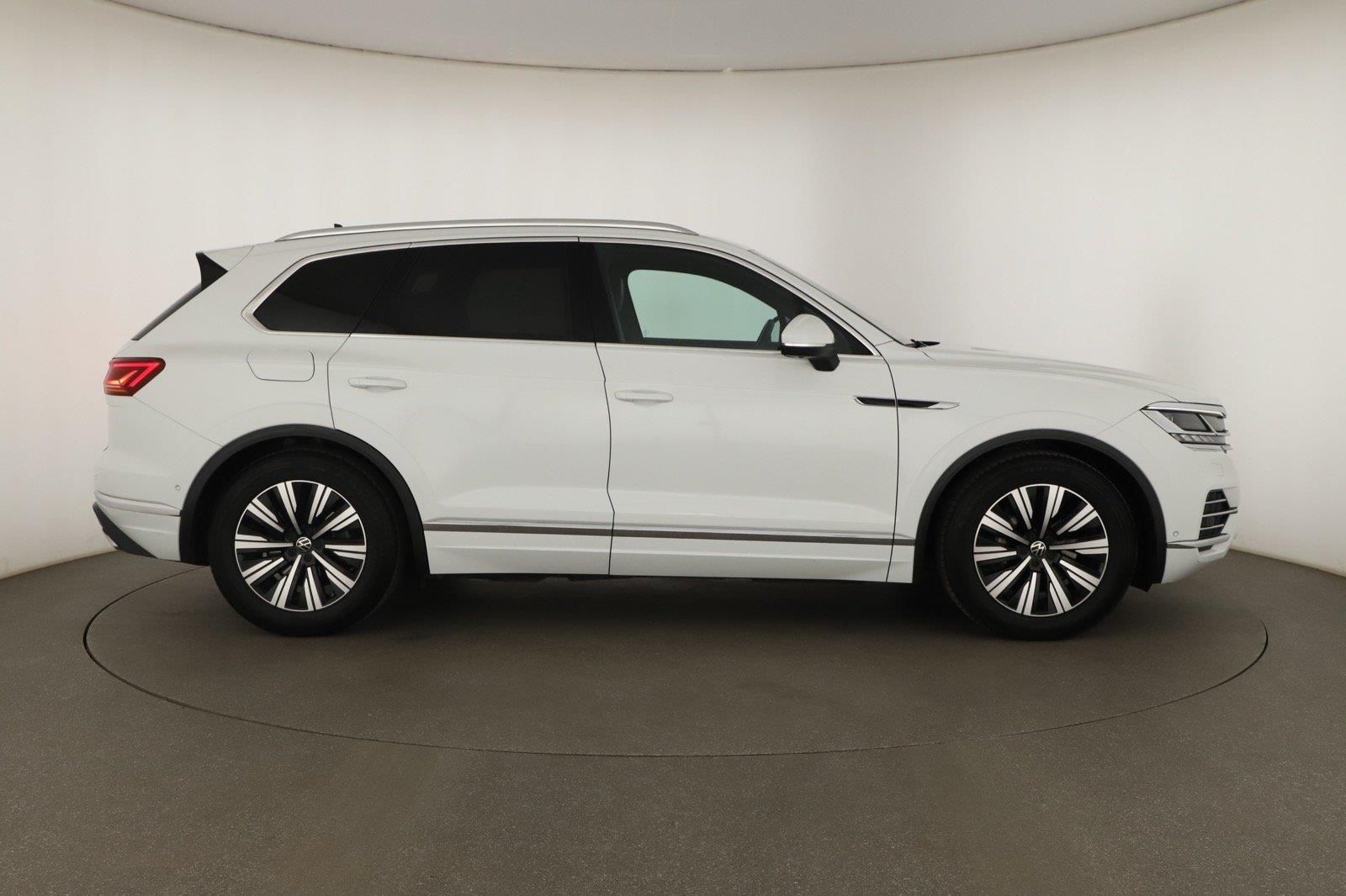 Volkswagen Touareg, 3.0 TDI, Elegance - fotka 6