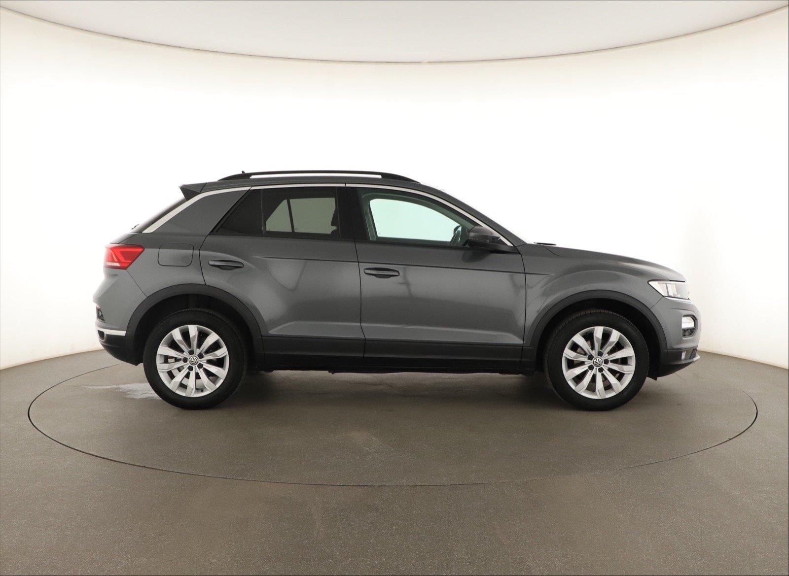 Volkswagen T-Roc, 1.0 TSI, ČR,1.maj, Serv.kniha - fotka 6