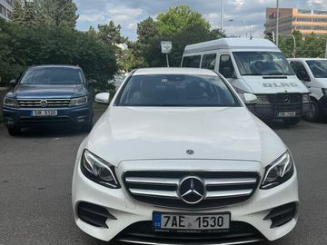 Mercedes - Benz E220