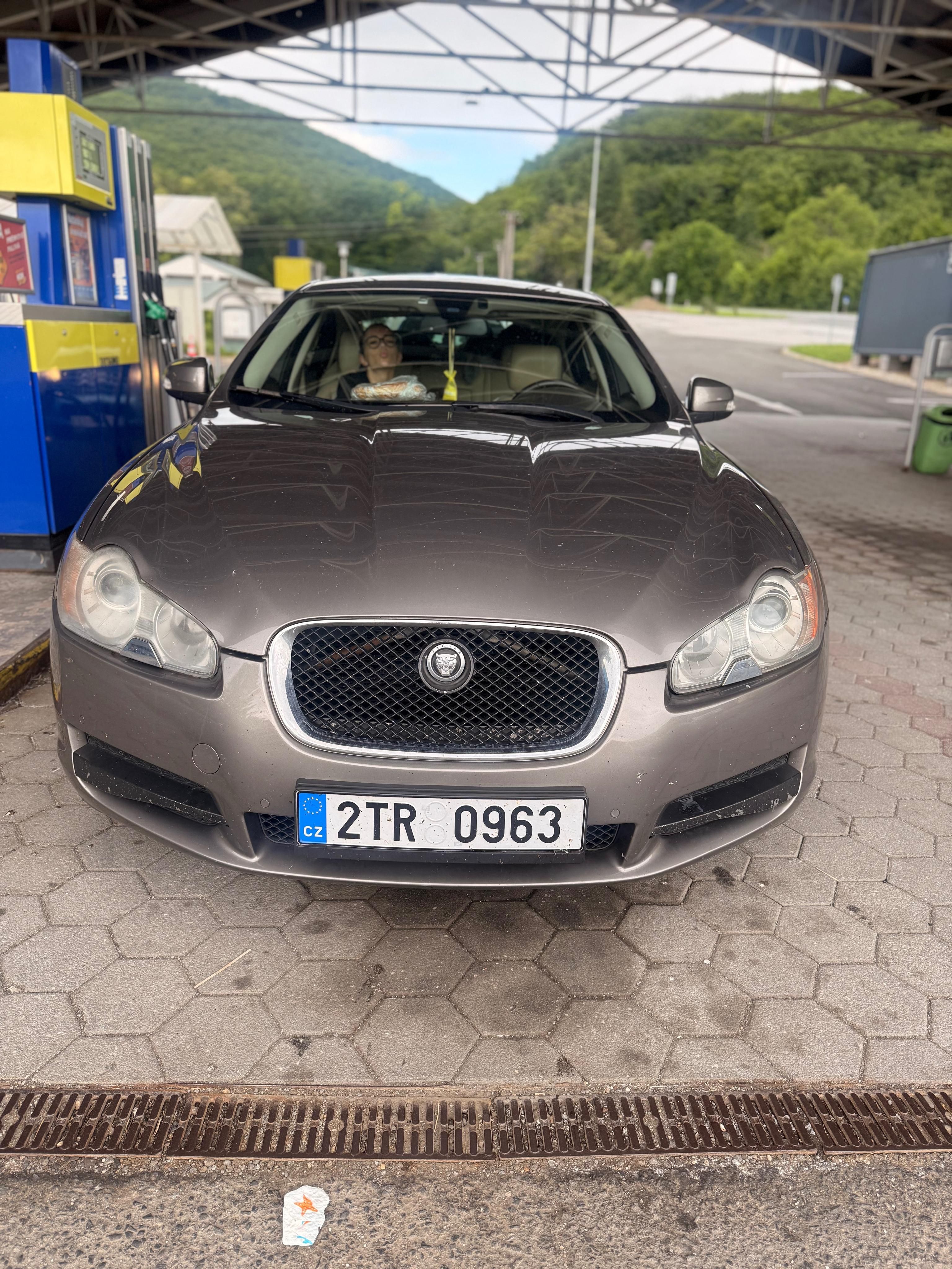 Jaguar XF, Jaguar XF 2,7D 2009 - fotka 4