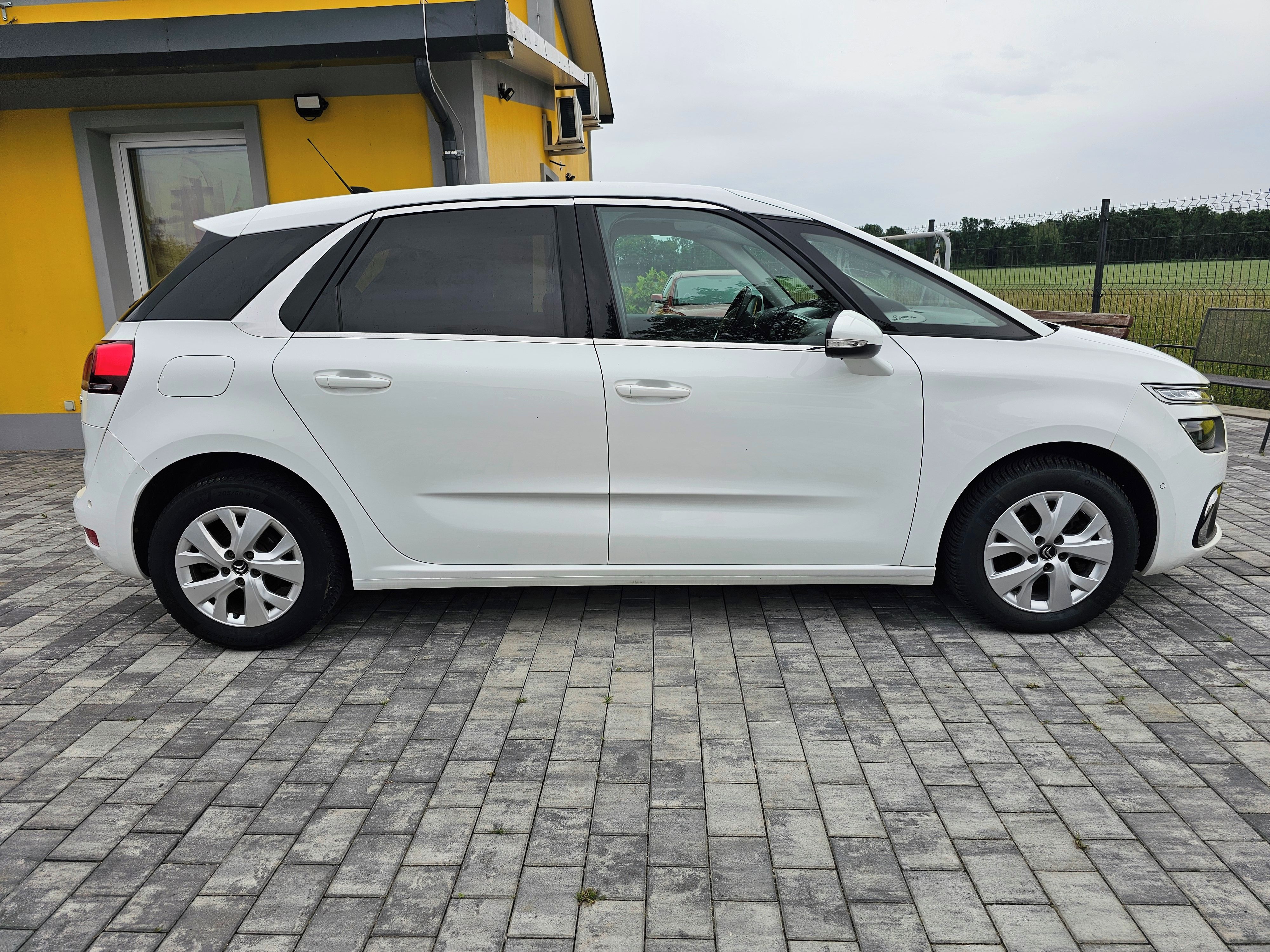 Citroën C4 Picasso, Space Tourer 1.6HDI Selection - fotka 4