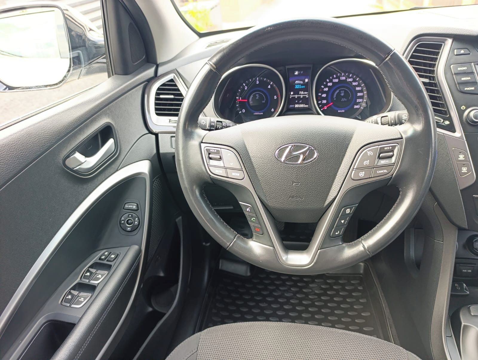 Hyundai Santa Fe, ČR,4x4,serv.hist,záruka,CEBIA! - fotka 6
