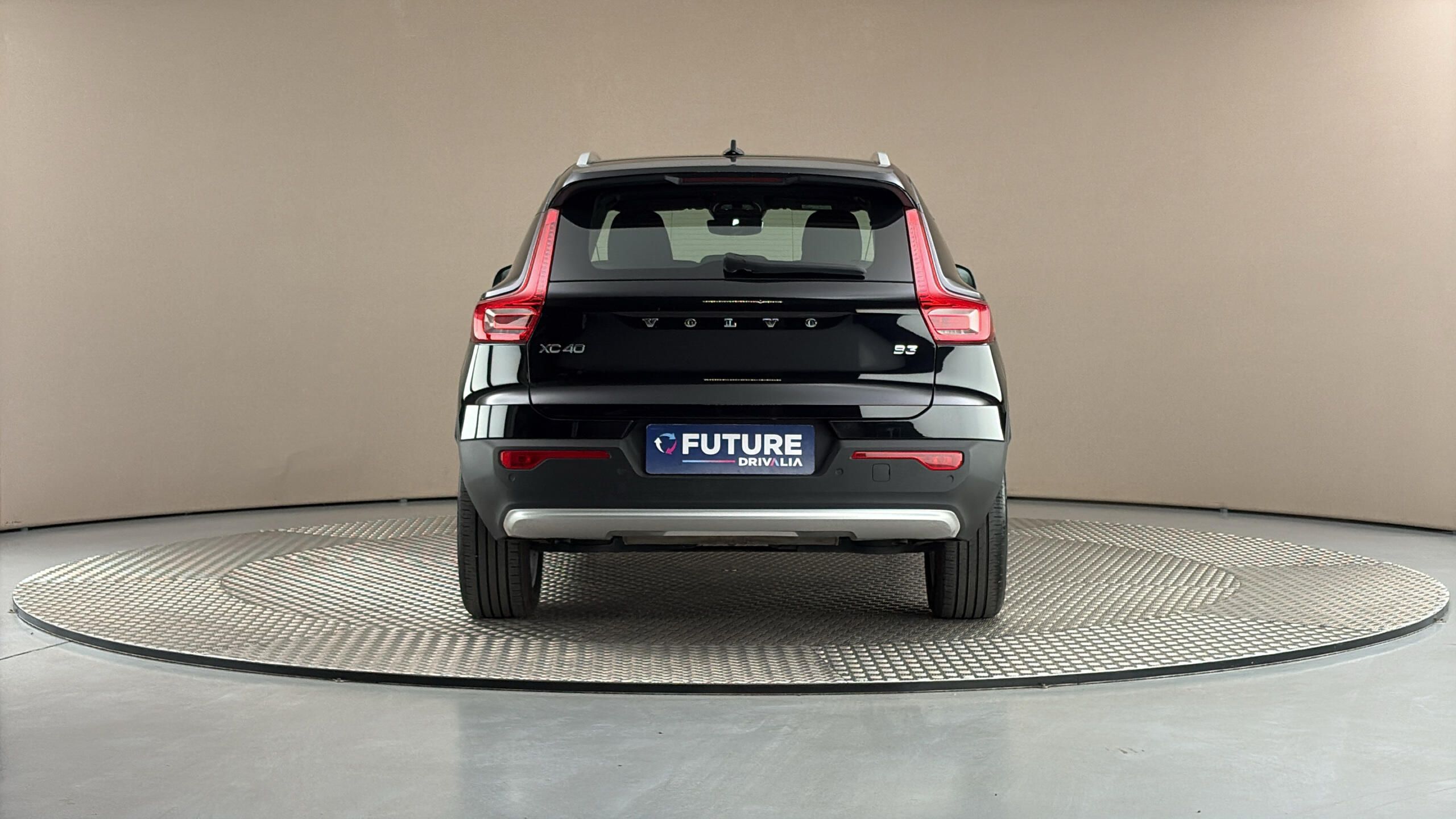 Volvo XC40, 2.0 B3 AUT Core - fotka 5