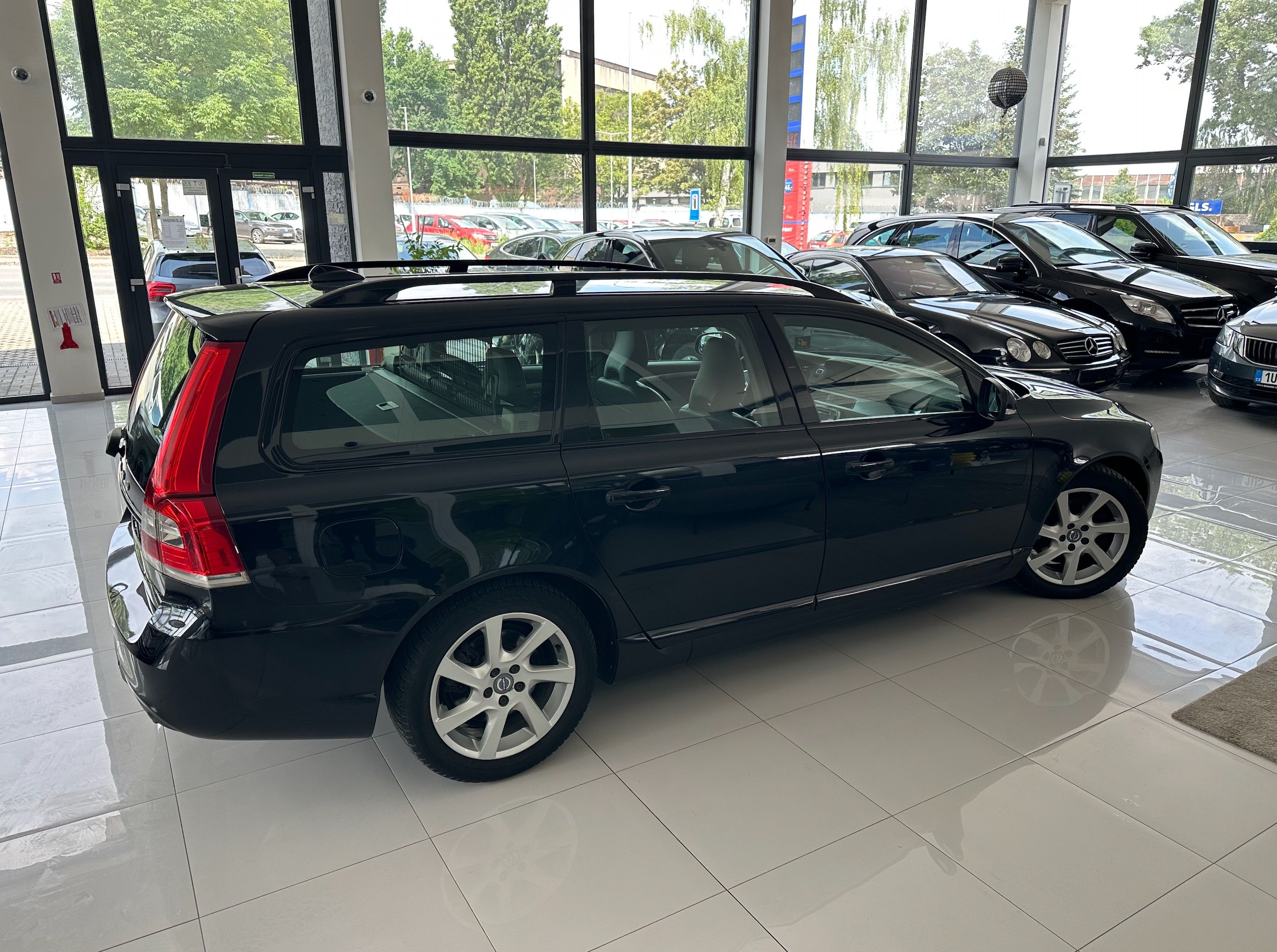 Volvo V70, 2.0 Diesel - fotka 3