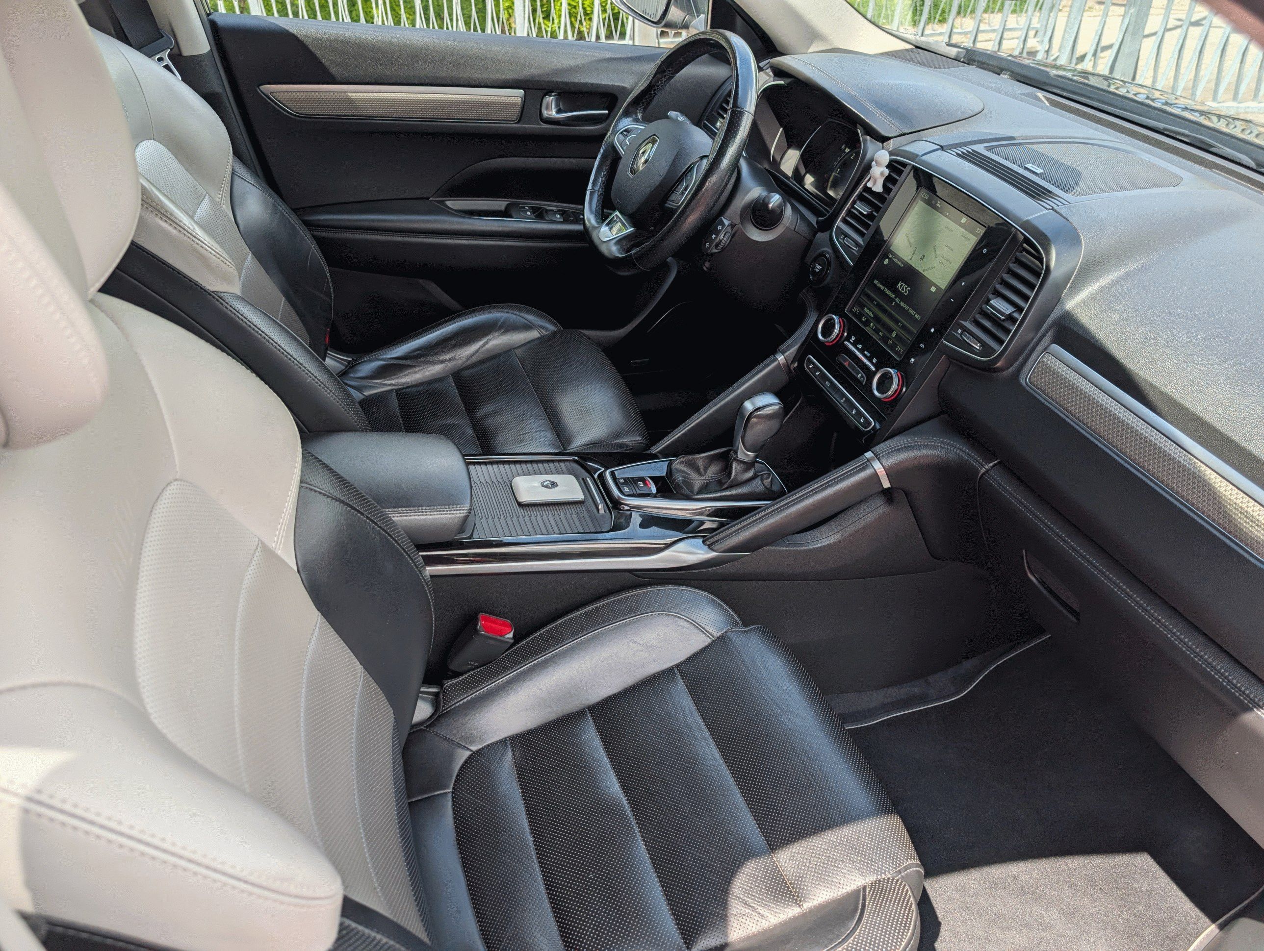 Renault Koleos, Initiale Paris 2,0dCi 4x4 - fotka 5