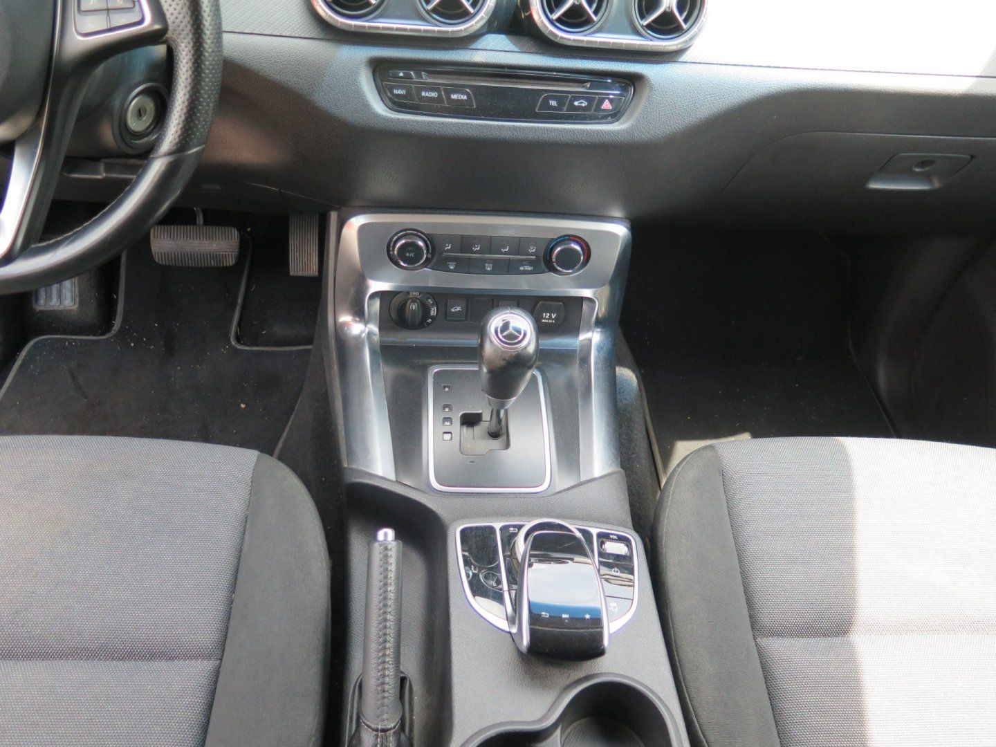 Mercedes-Benz Třídy X, X250d,automat,4x4,motor venku - fotka 6
