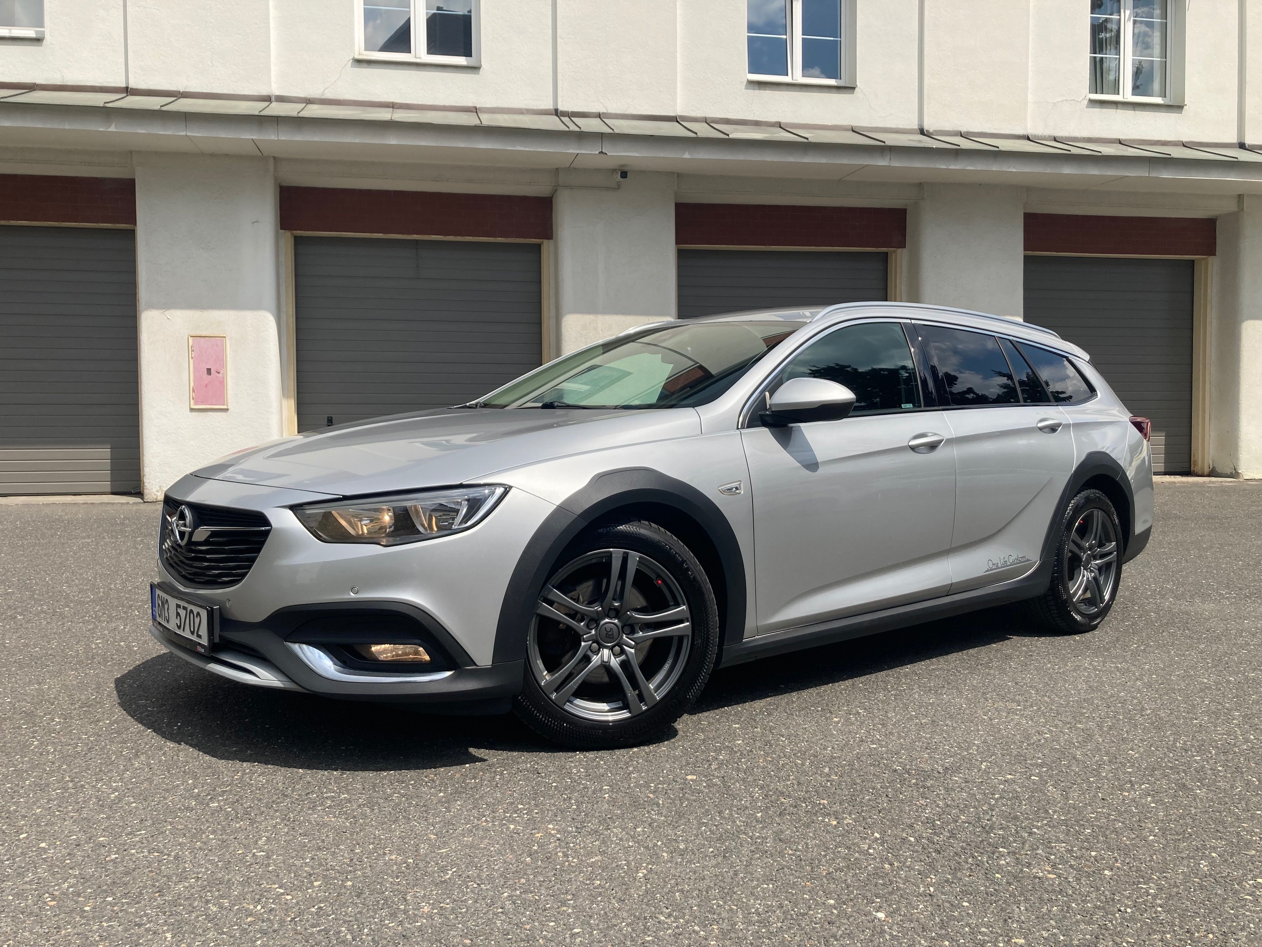 Opel Insignia, Country 4x4 TD125kW MT6 ČR DPH - fotka 2
