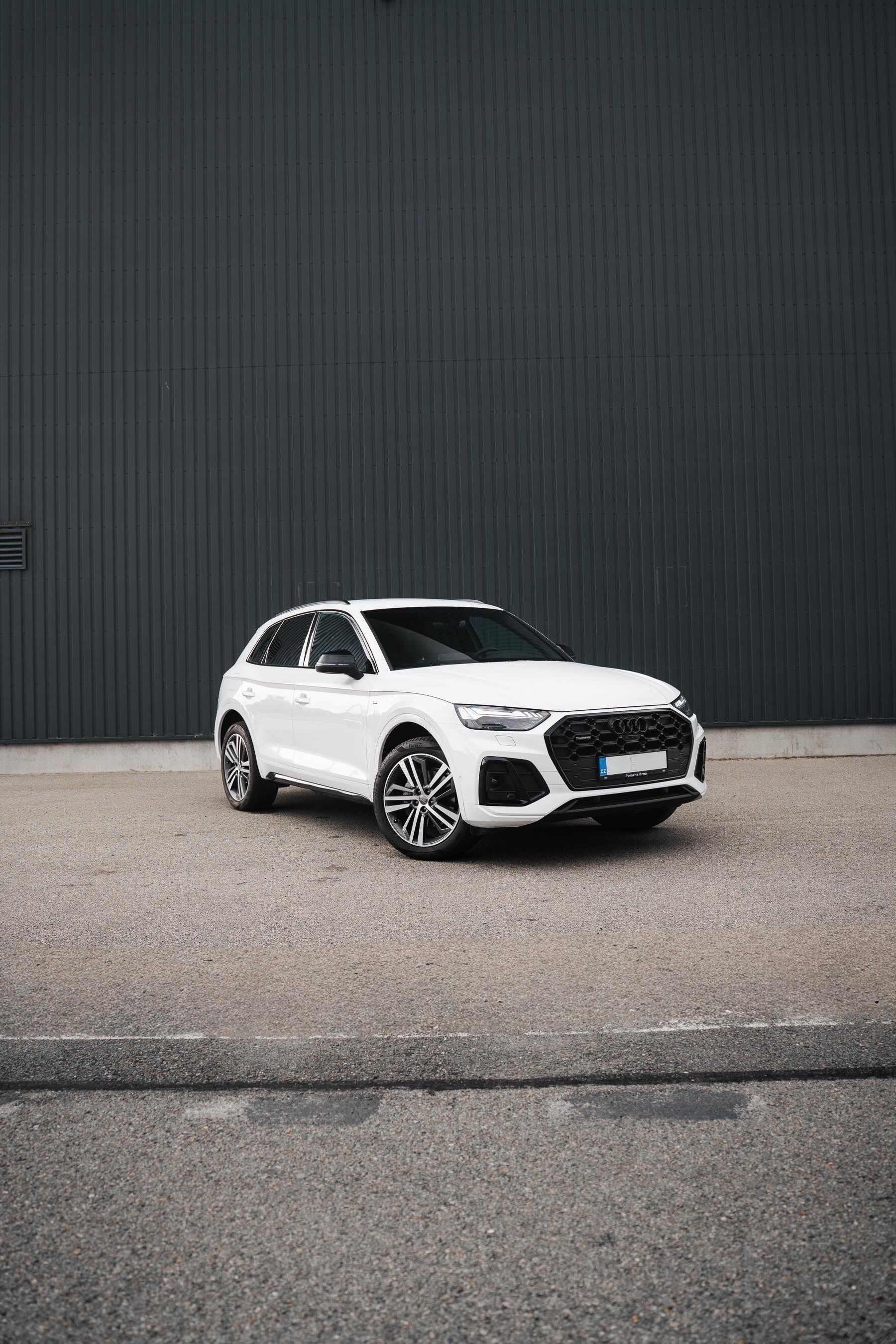 Audi Q5, 2.0 TFSi quattro 150Kw  Sline - fotka 3